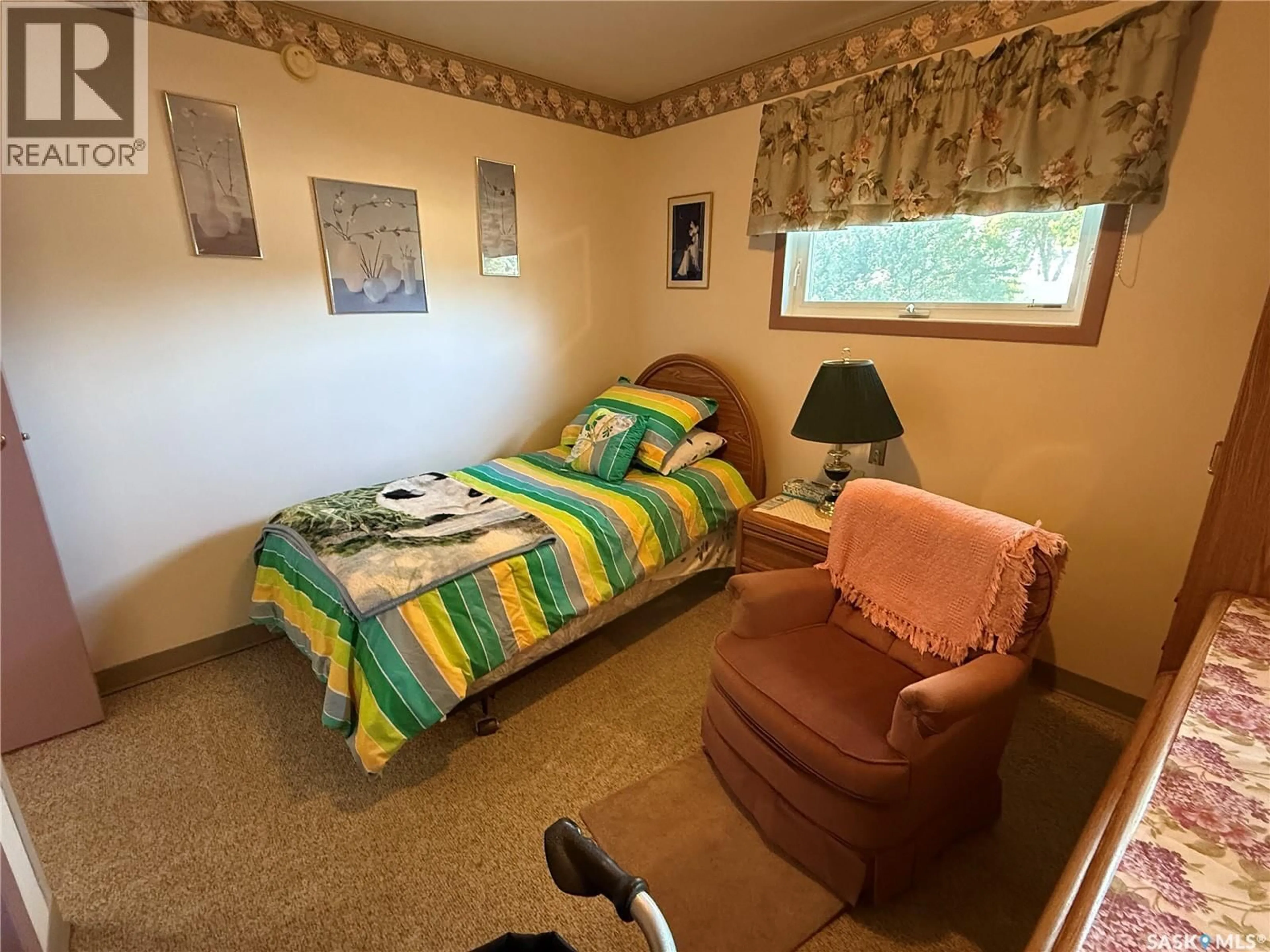 A pic of a room for 705 1ST AVENUE, Weyburn Saskatchewan S4H1P4