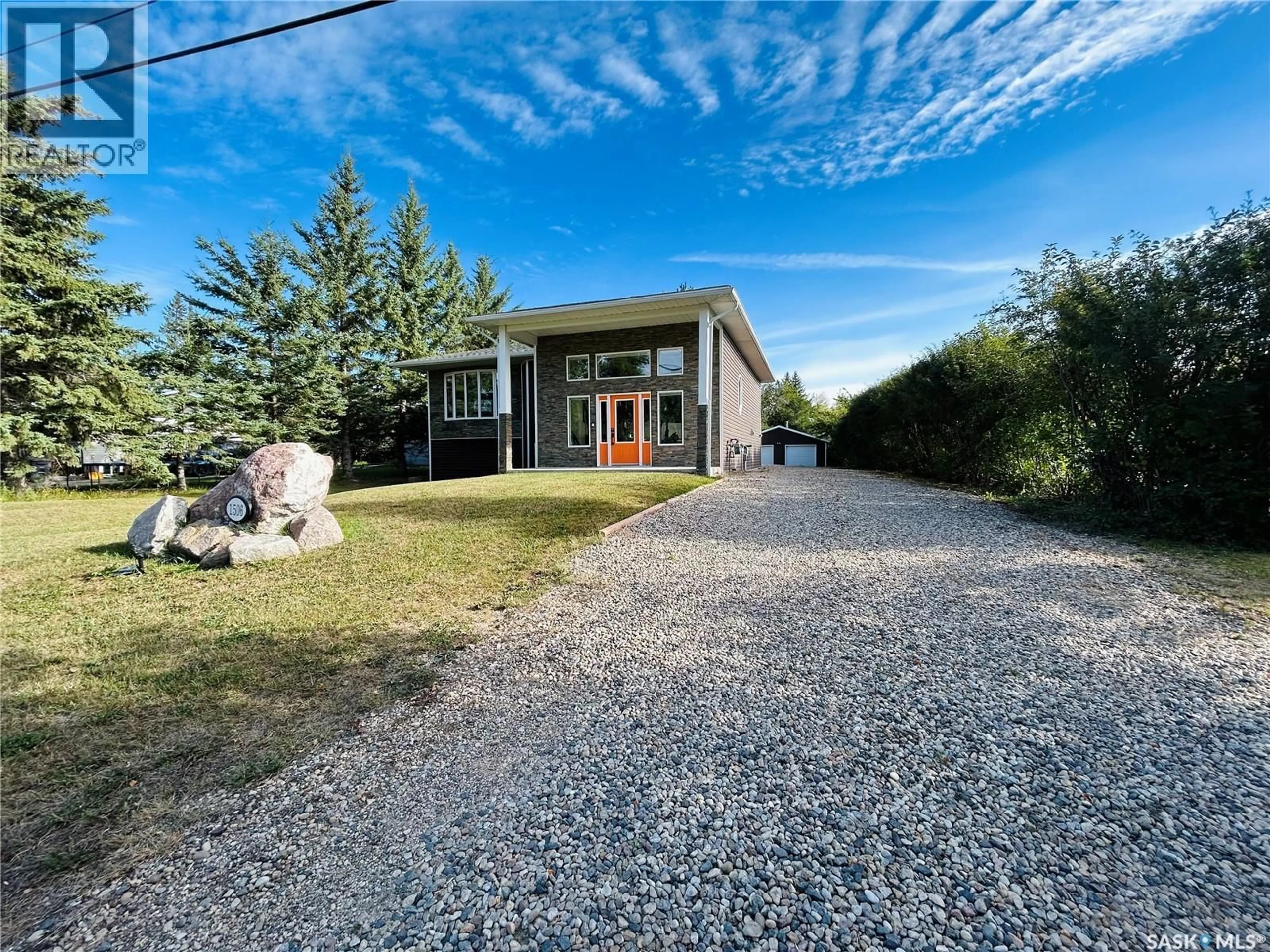 A pic from outside/outdoor area/front of a property/back of a property/a pic from drone, building for 1506 BROADWAY AVENUE, Moosomin Saskatchewan S0G3N0
