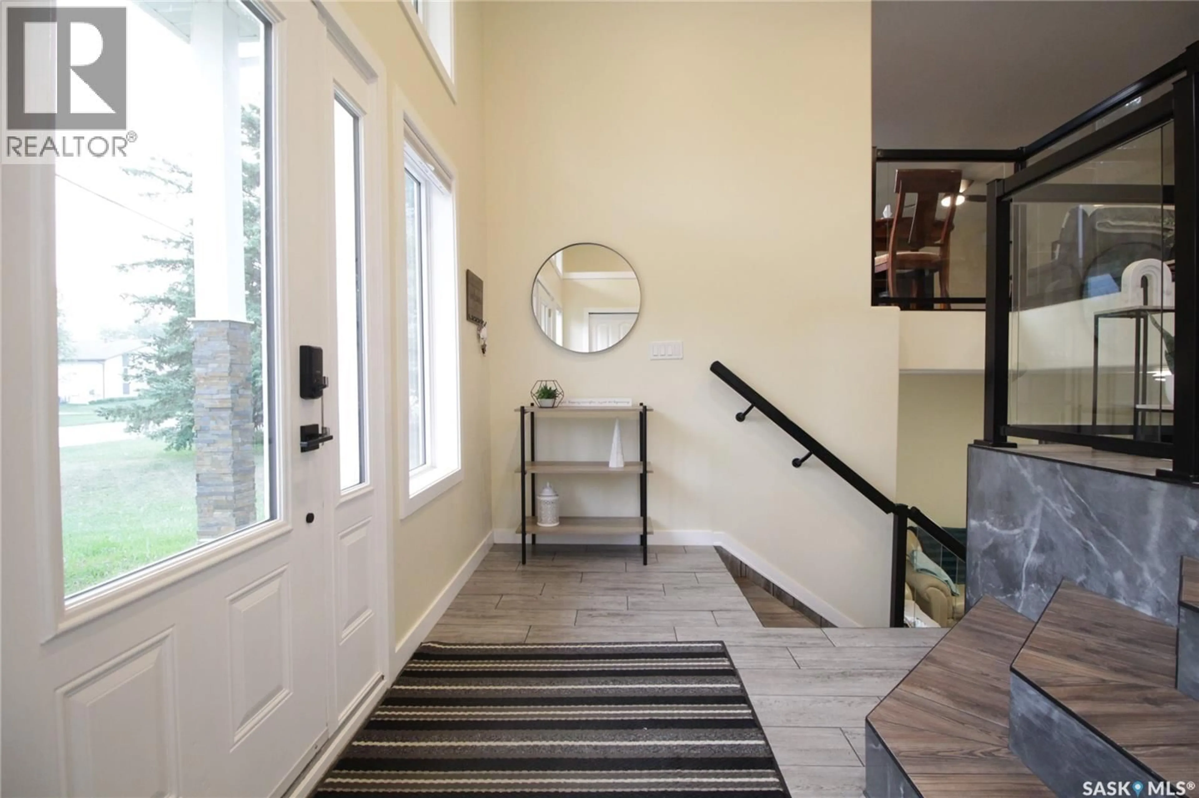 Indoor entryway for 1506 BROADWAY AVENUE, Moosomin Saskatchewan S0G3N0