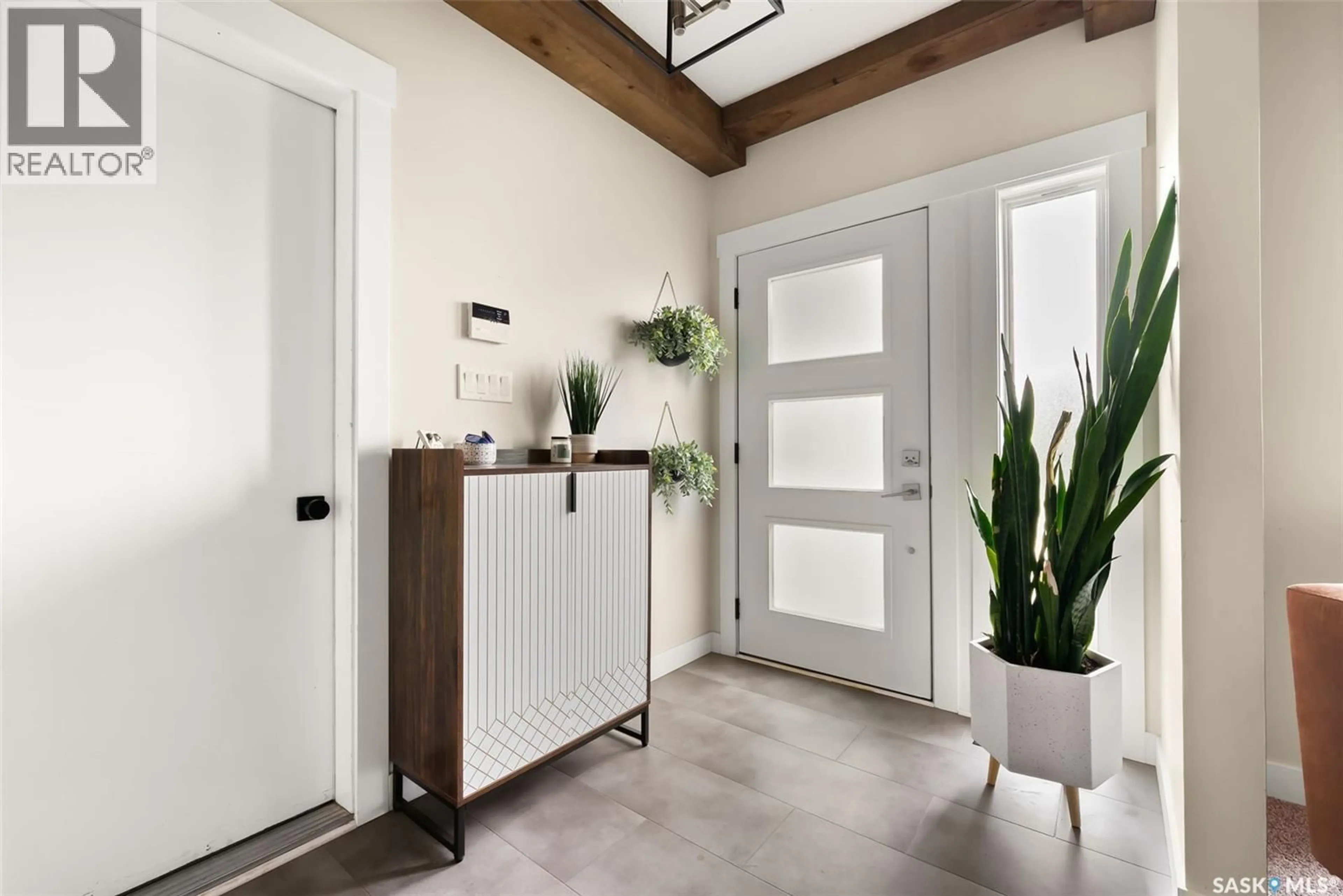Indoor entryway for 5967 HAGUE CRESCENT, Regina Saskatchewan S4X3K6