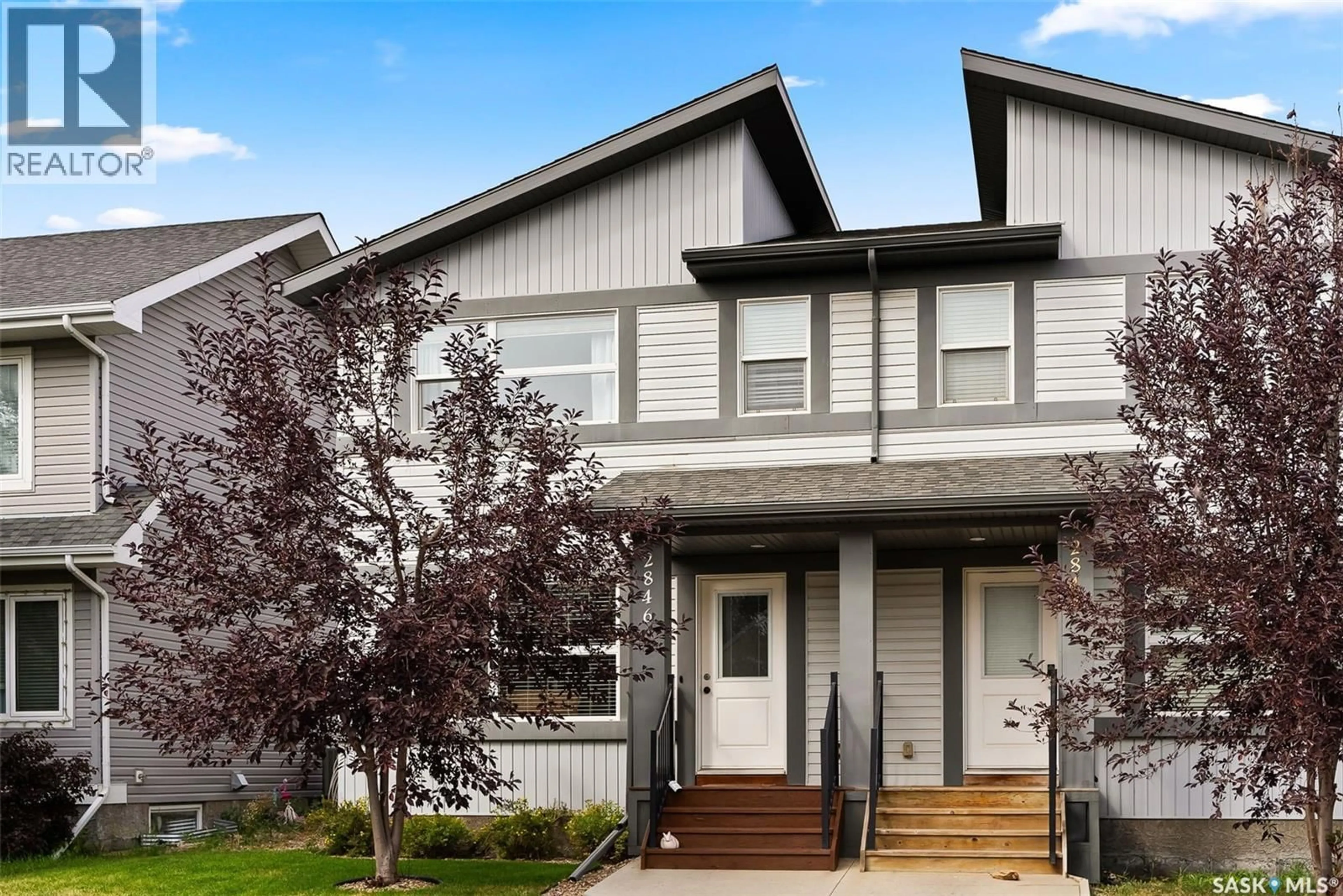 Home with vinyl exterior material, street for 2846 ROCHDALE BOULEVARD, Regina Saskatchewan S4X0M6