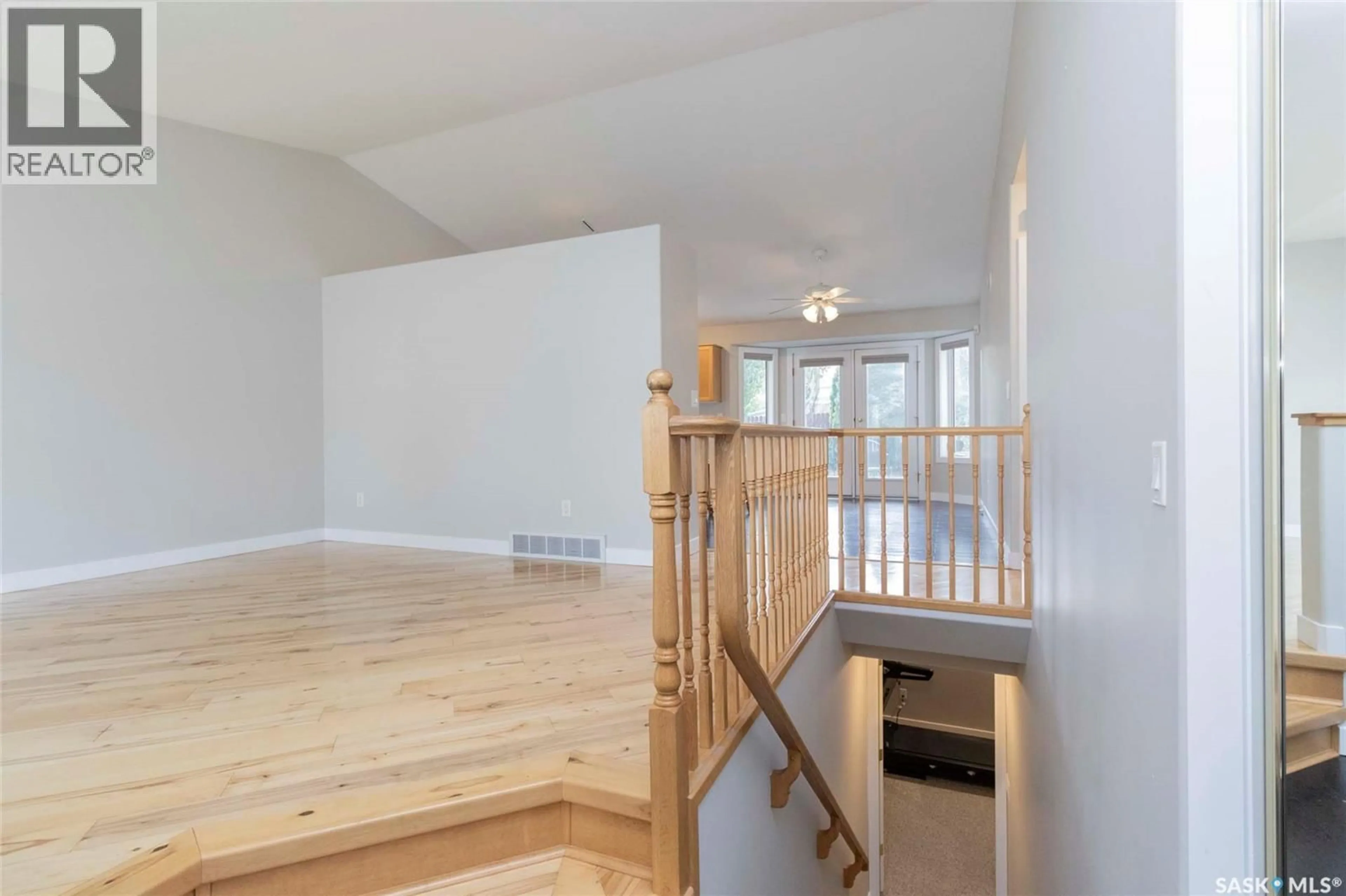 Unknown for 602 SUMNER LANE, Saskatoon Saskatchewan S7L7L9