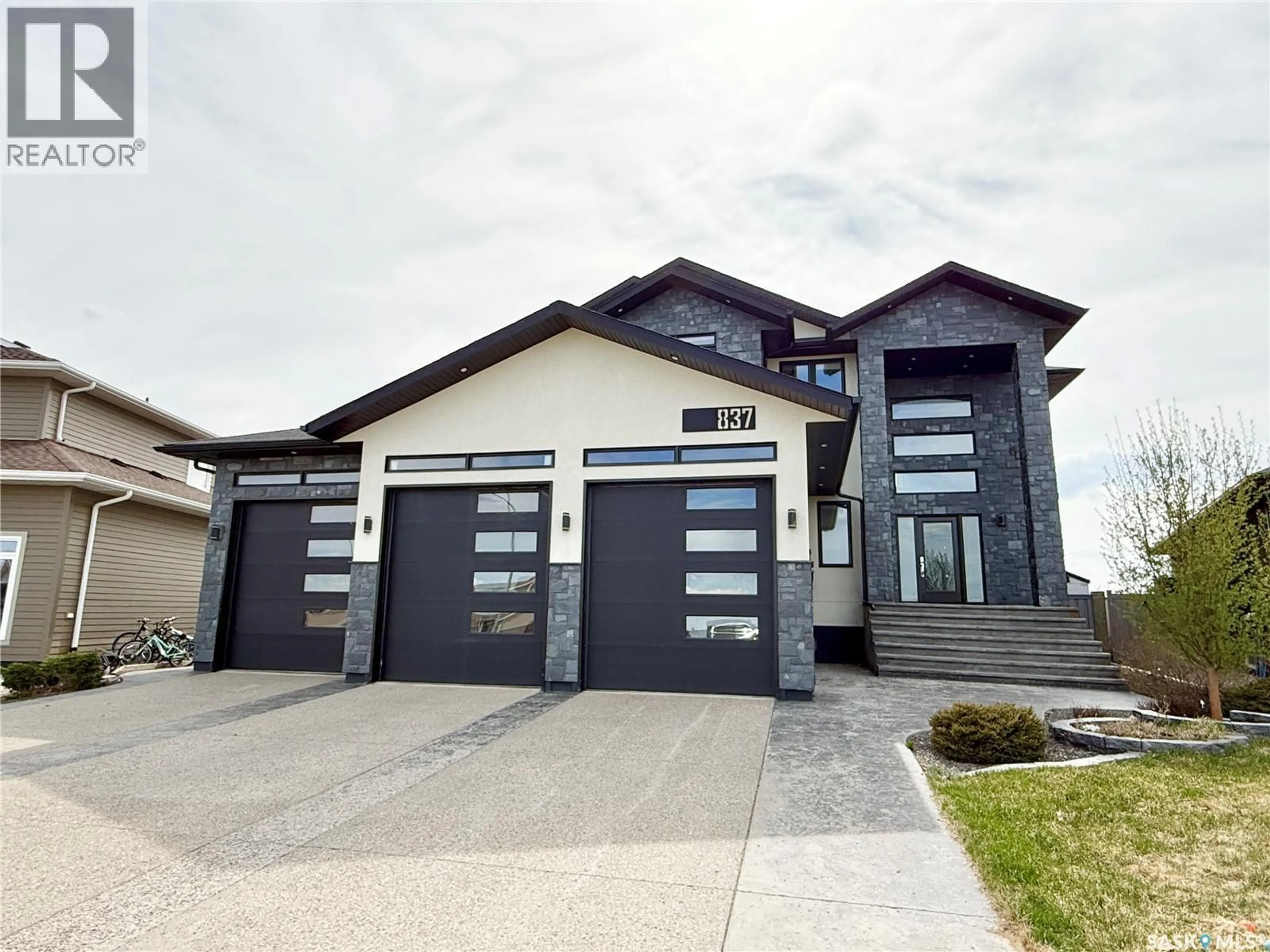 Unknown for 837 JOHNSTON DRIVE, Weyburn Saskatchewan S4H3M5