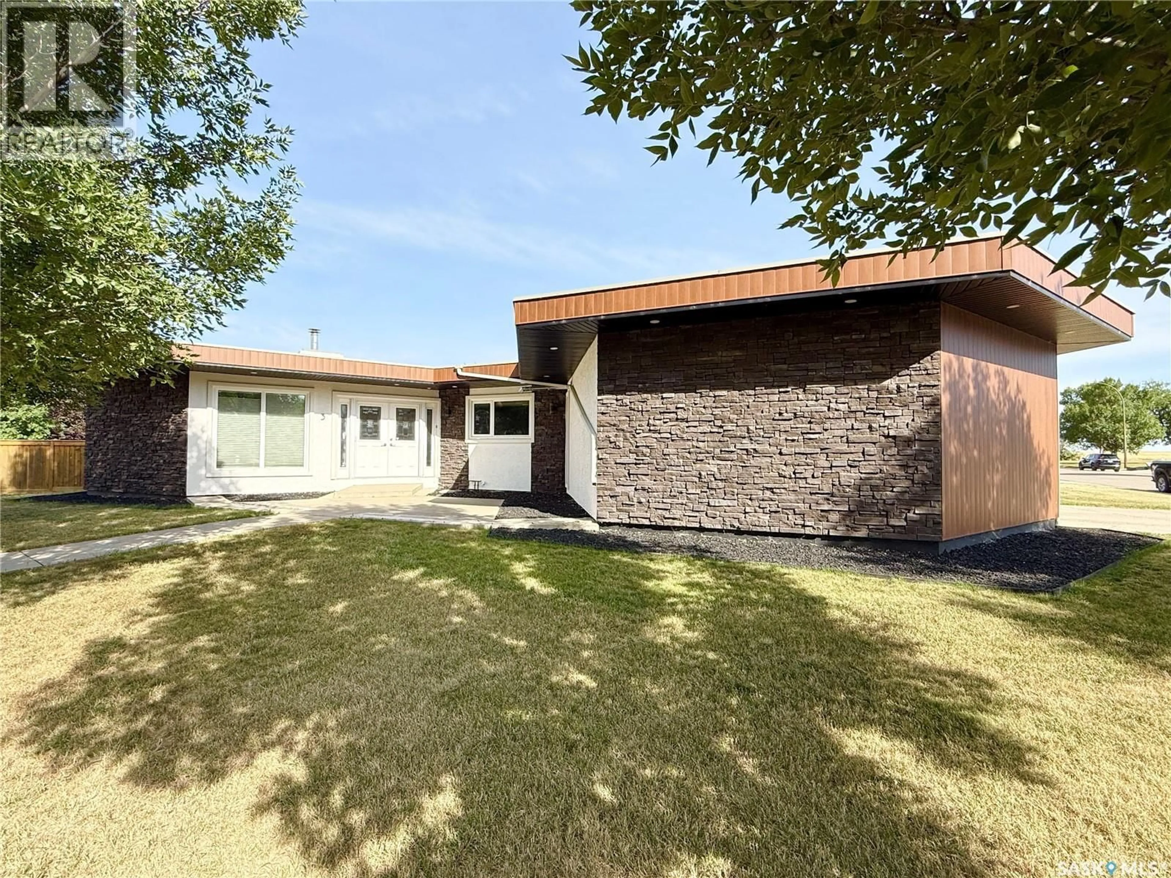 Unknown for 3 MCLELLAND BAY, Weyburn Saskatchewan S4H2V3