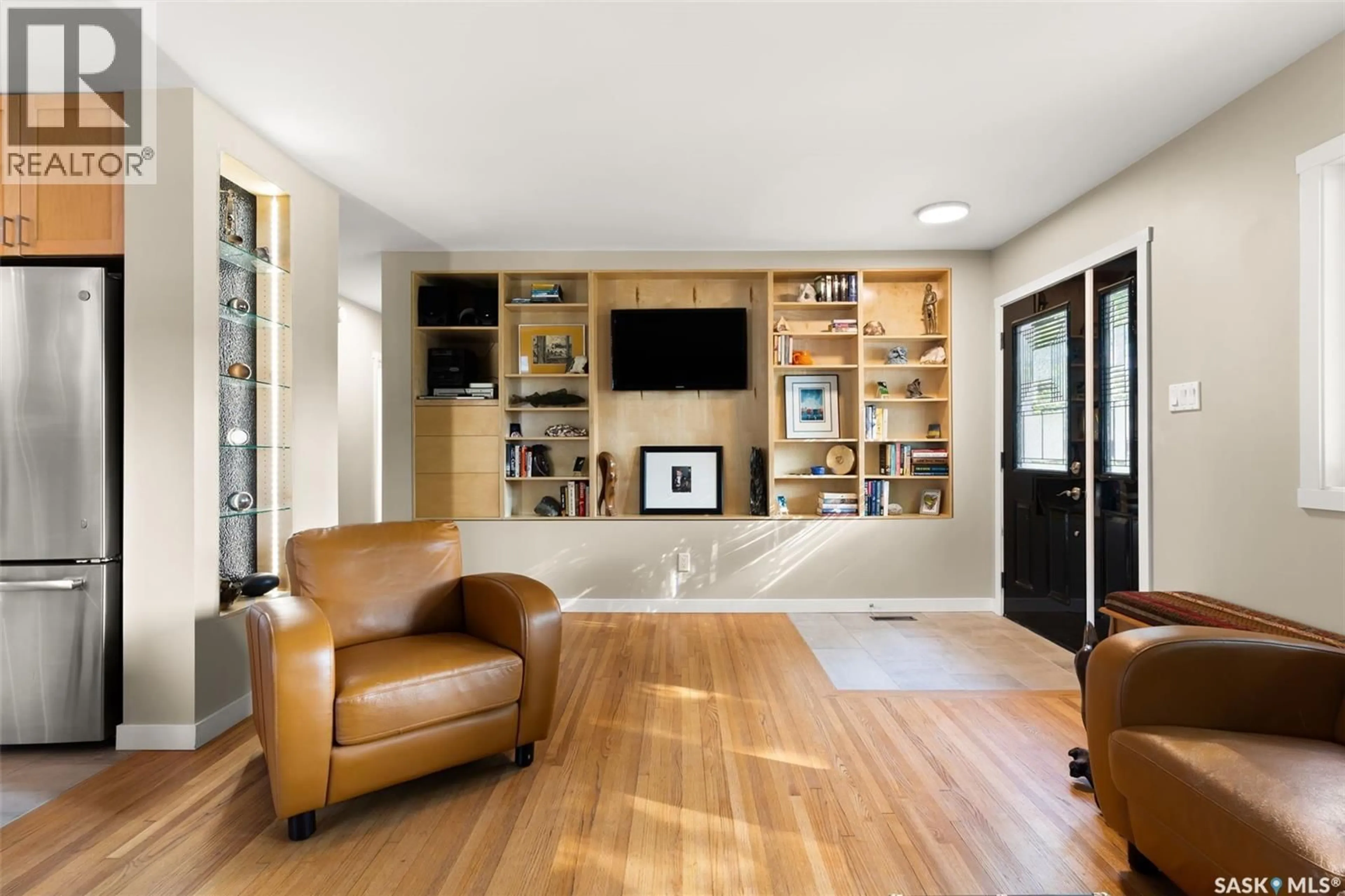 Home theater for 118 LANGLEY STREET, Regina Saskatchewan S4S3V8