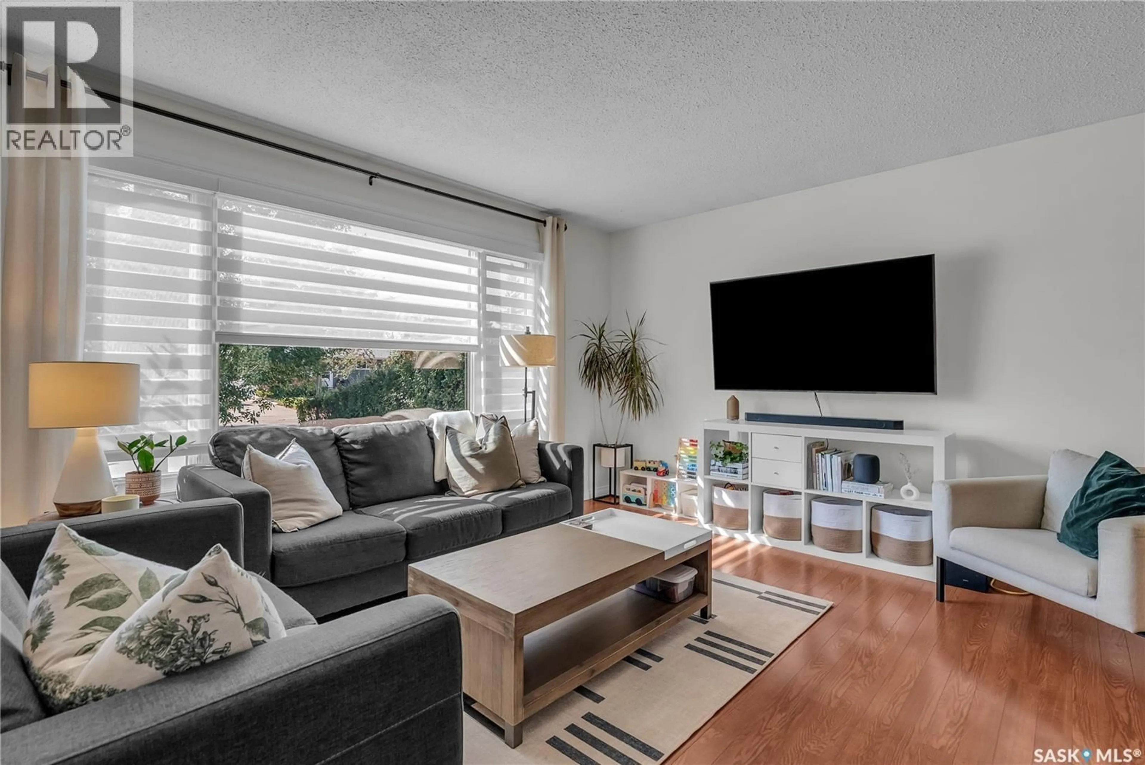 Living room with furniture, unknown for 1609 RUTH STREET, Saskatoon Saskatchewan S7J0L7