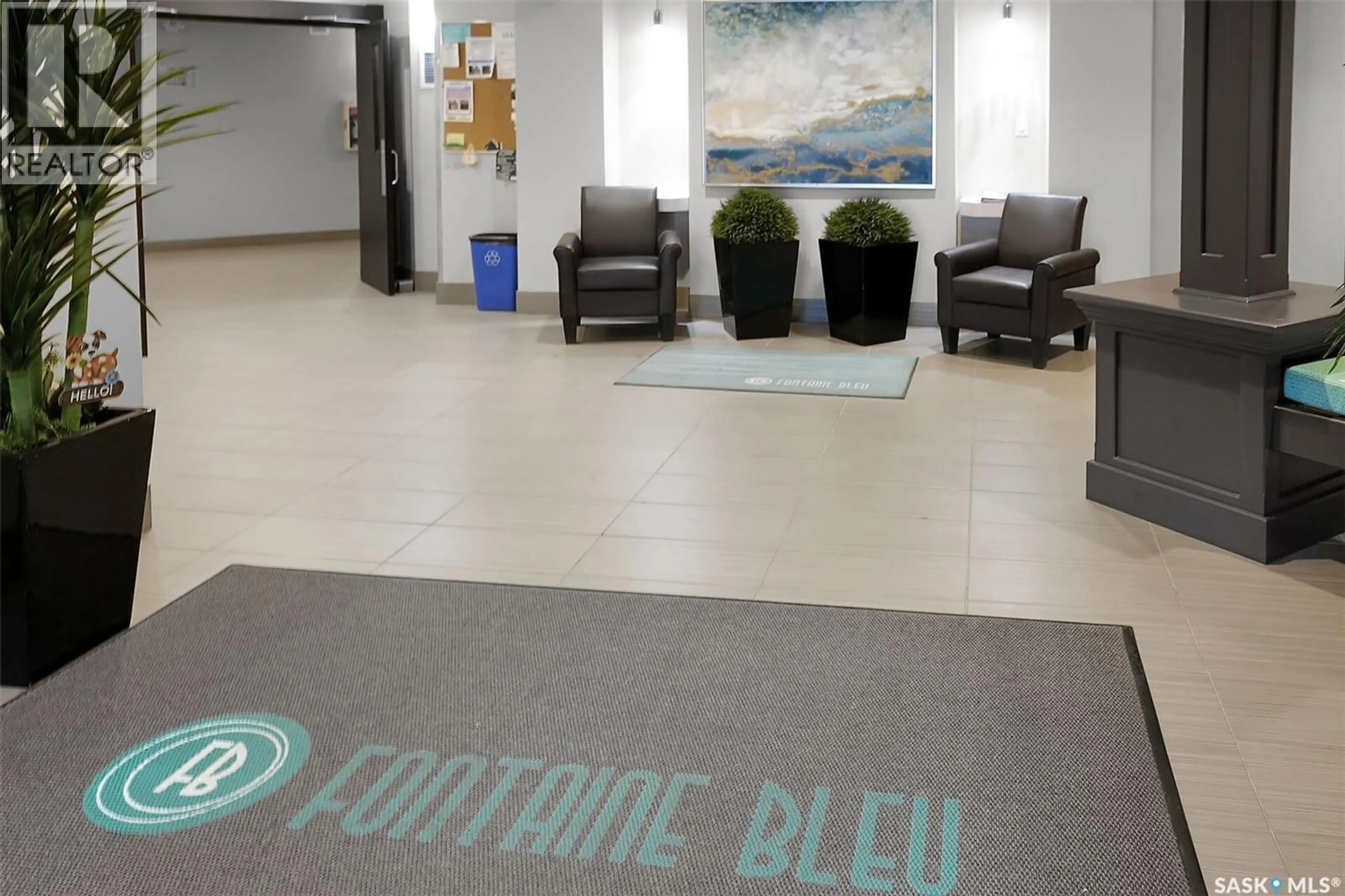 Lobby for 112 5303 UNIVERSAL CRESCENT, Regina Saskatchewan S4W0L1