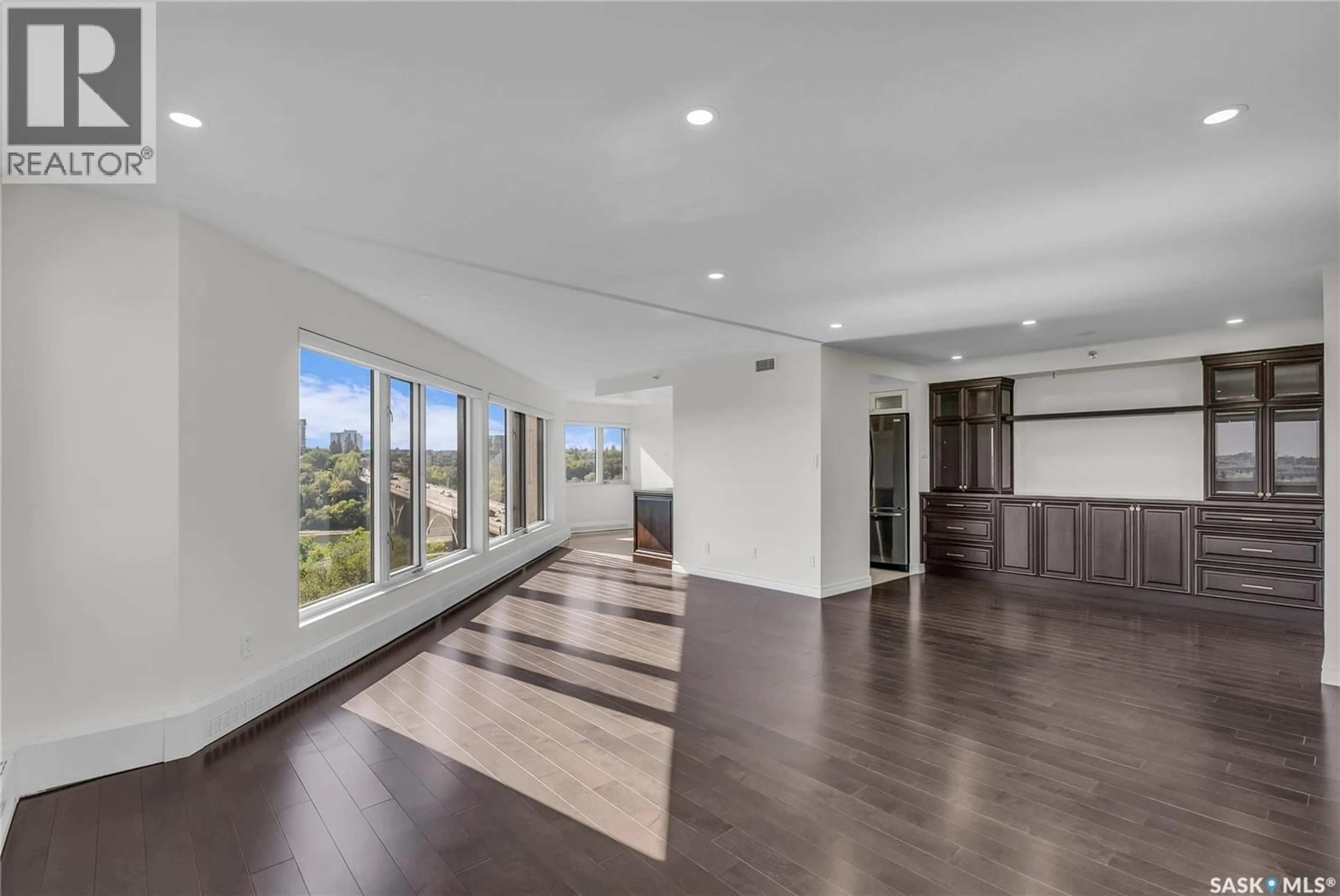Unknown for 840 424 SPADINA CRESCENT, Saskatoon Saskatchewan S7K6X7