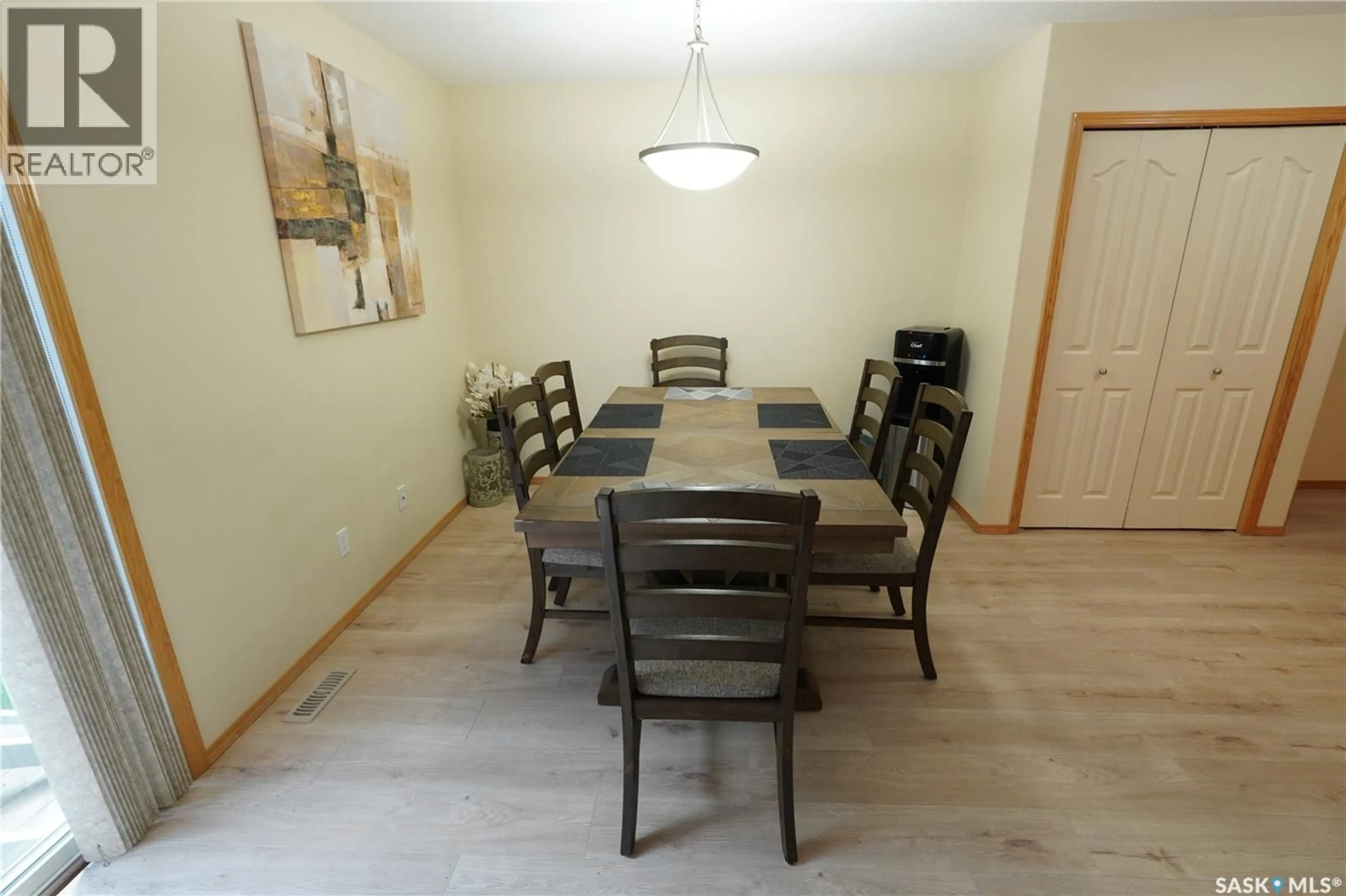 Dining room, unknown for 214 MOUNT ROYAL PLACE, Regina Saskatchewan S4T7X9