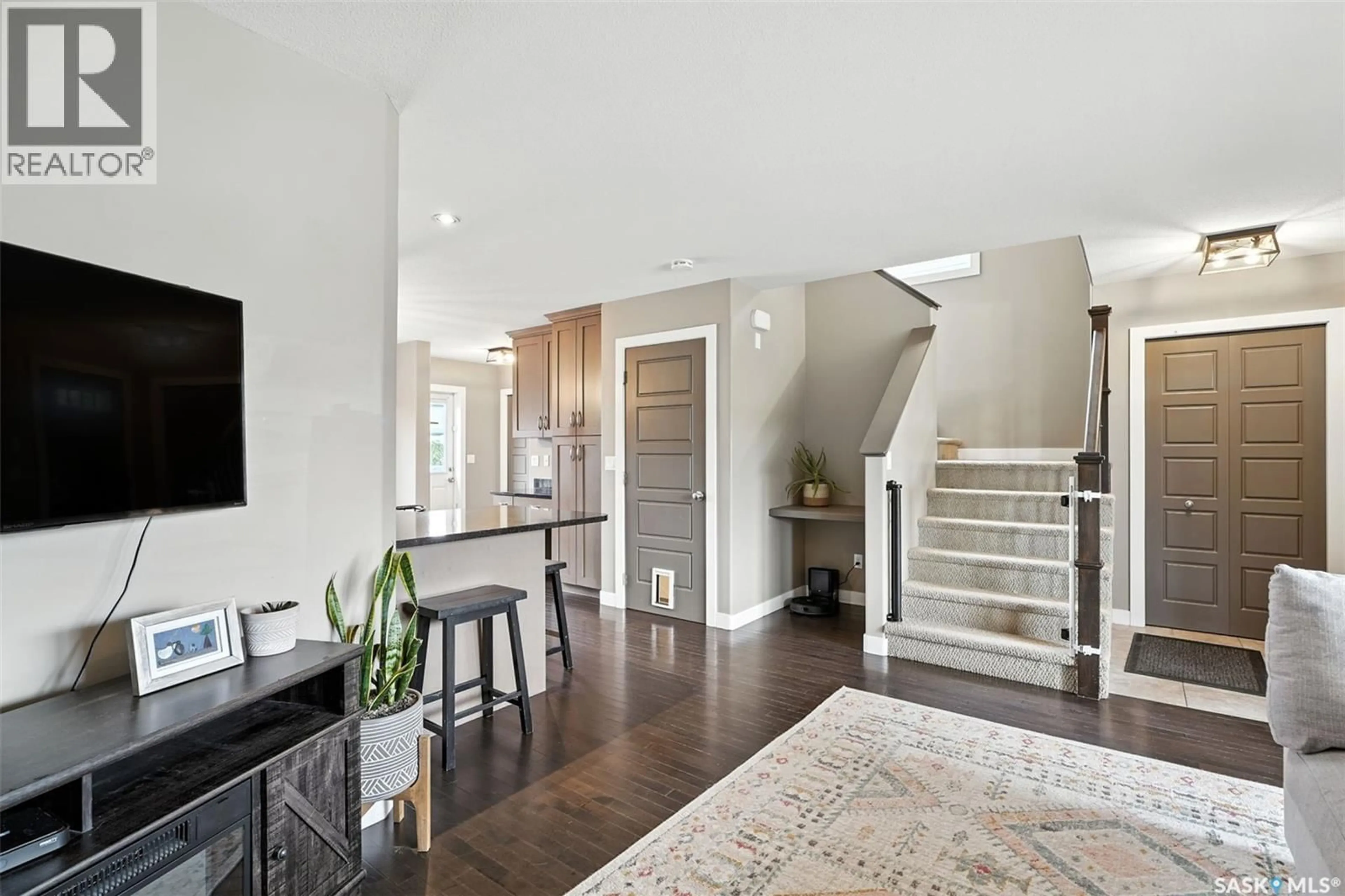 Indoor entryway for 126 LANGLOIS WAY, Saskatoon Saskatchewan S7T0N6