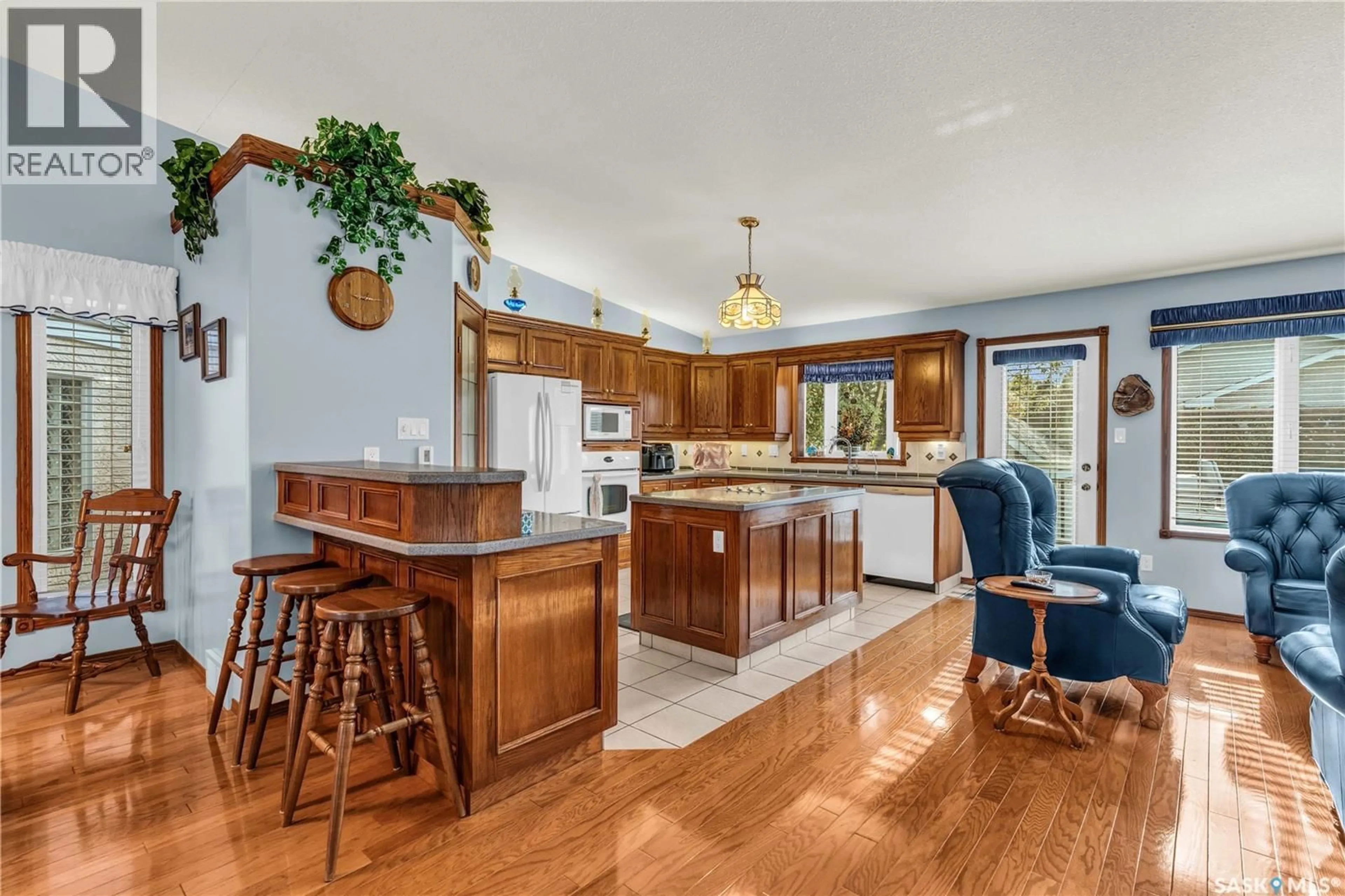 Open concept kitchen, ceramic/tile floor for 1338 LAPCHUK CRESCENT, Regina Saskatchewan S4X4K6