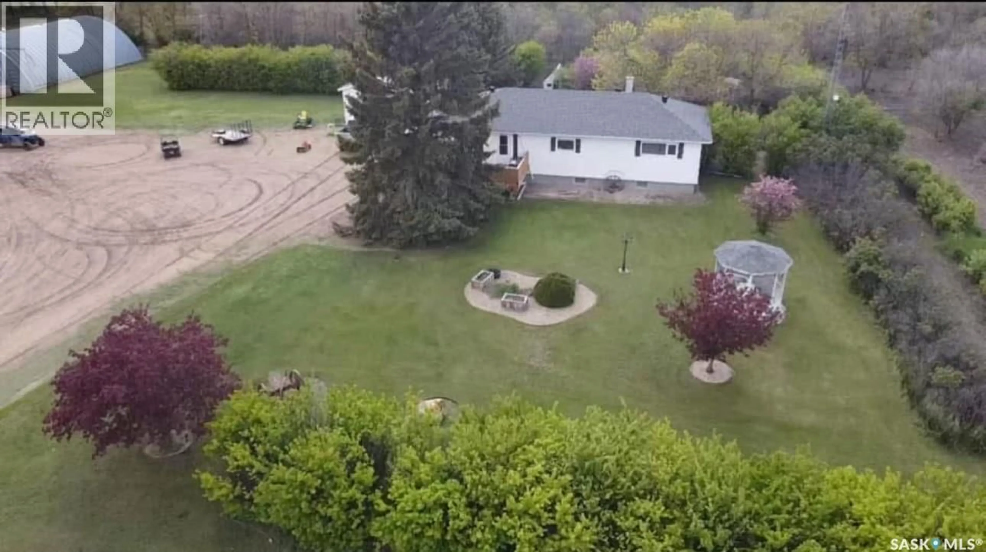 A pic from outside/outdoor area/front of a property/back of a property/a pic from drone, unknown for WILLER ACREAGE, Stonehenge Rm No. 73 Saskatchewan S0H0B0
