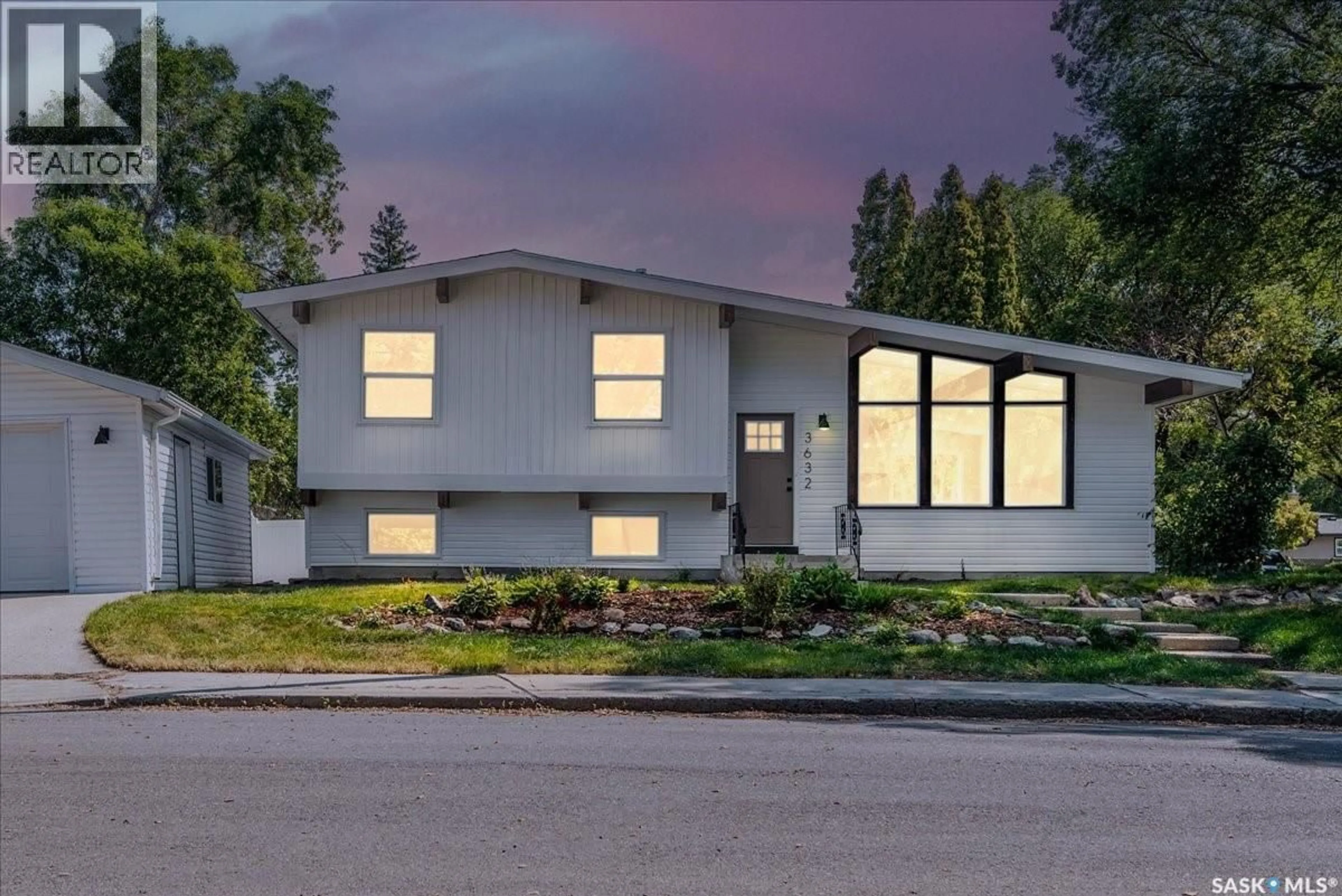 Home with vinyl exterior material, street for 3632 29TH AVENUE, Regina Saskatchewan S4S2P7