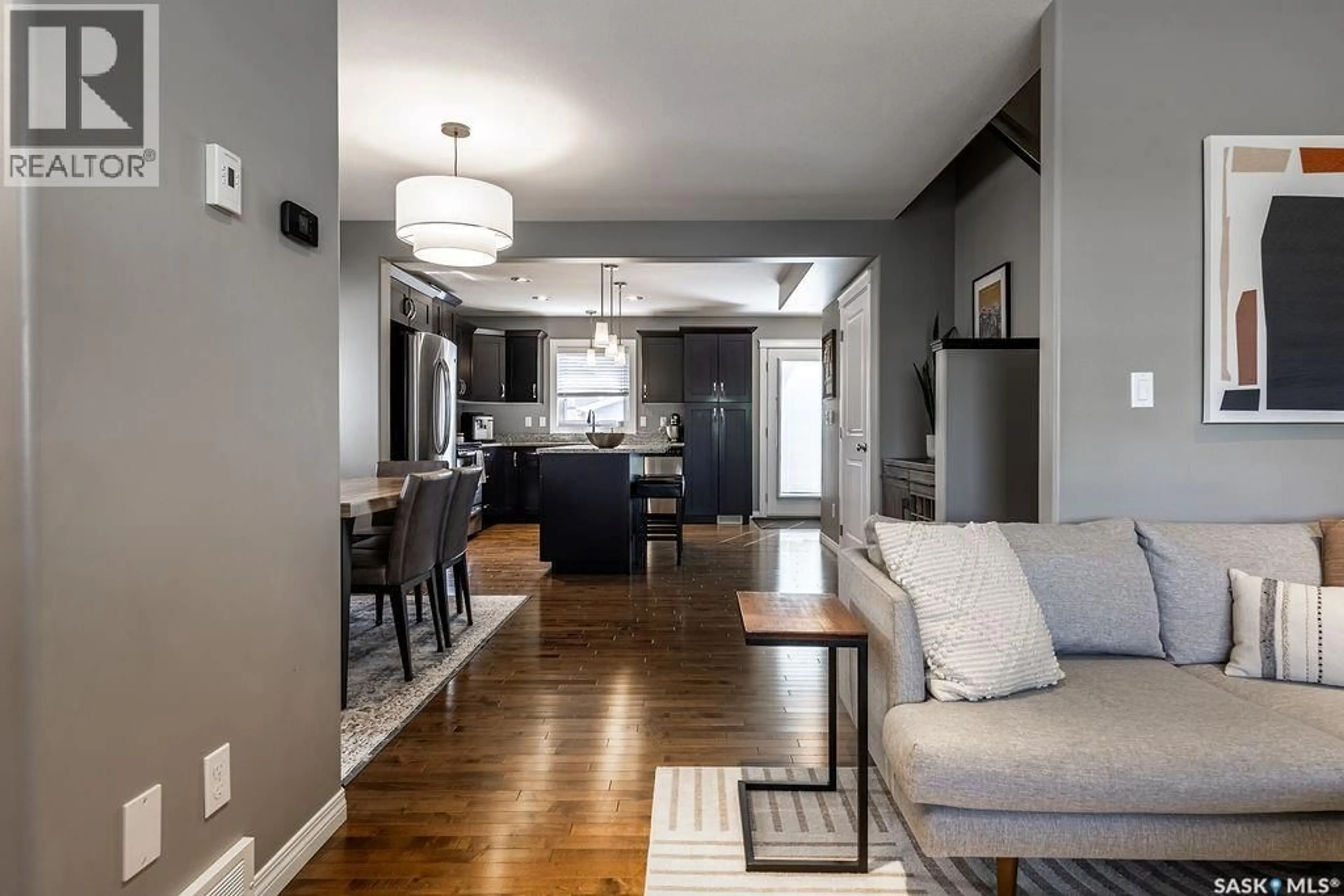 Open concept kitchen, unknown for 522 STONEBRIDGE COMMON, Saskatoon Saskatchewan S7T1C8
