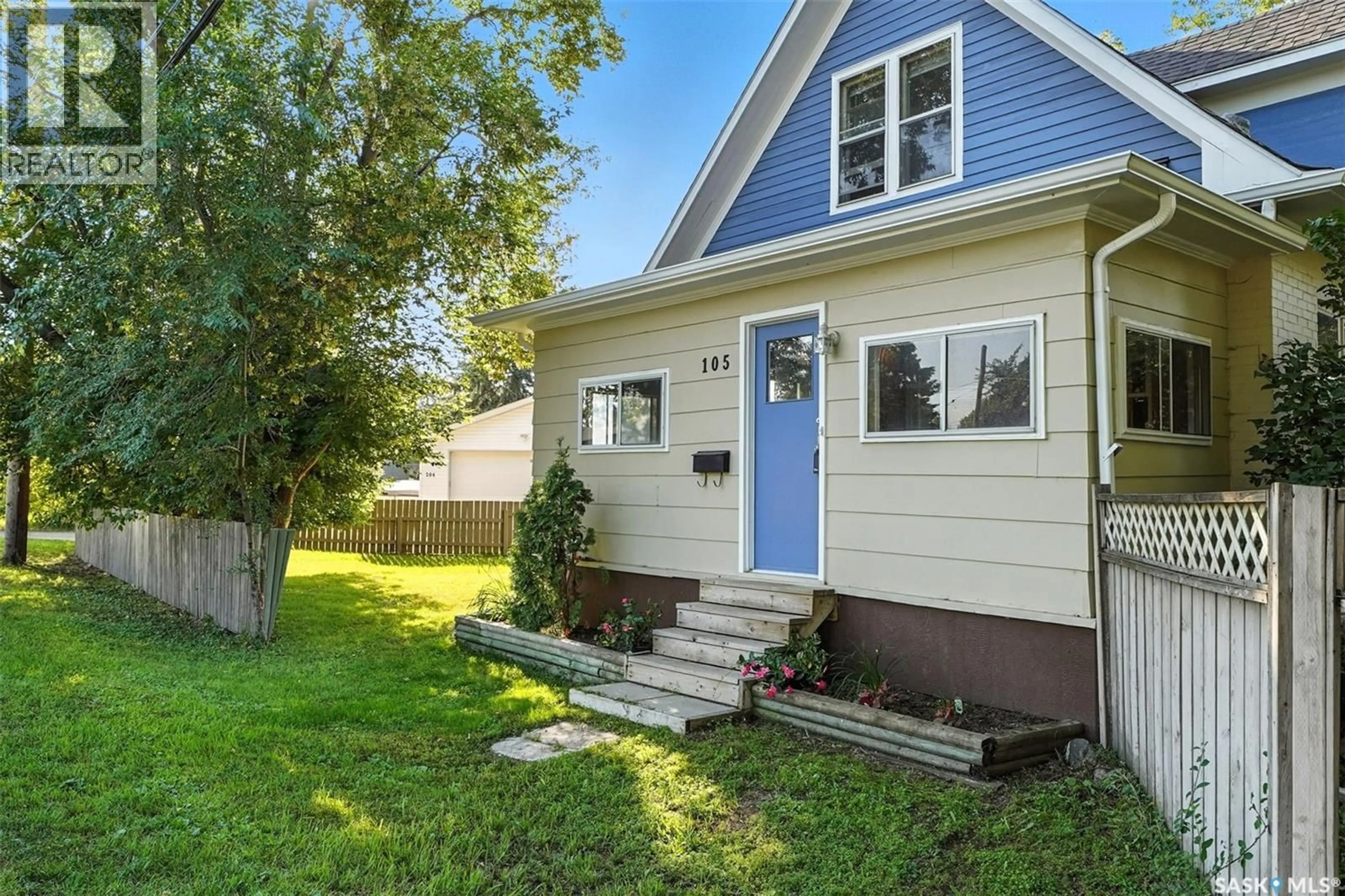 Home with vinyl exterior material, street for 105 115TH STREET, Saskatoon Saskatchewan S7N2E1