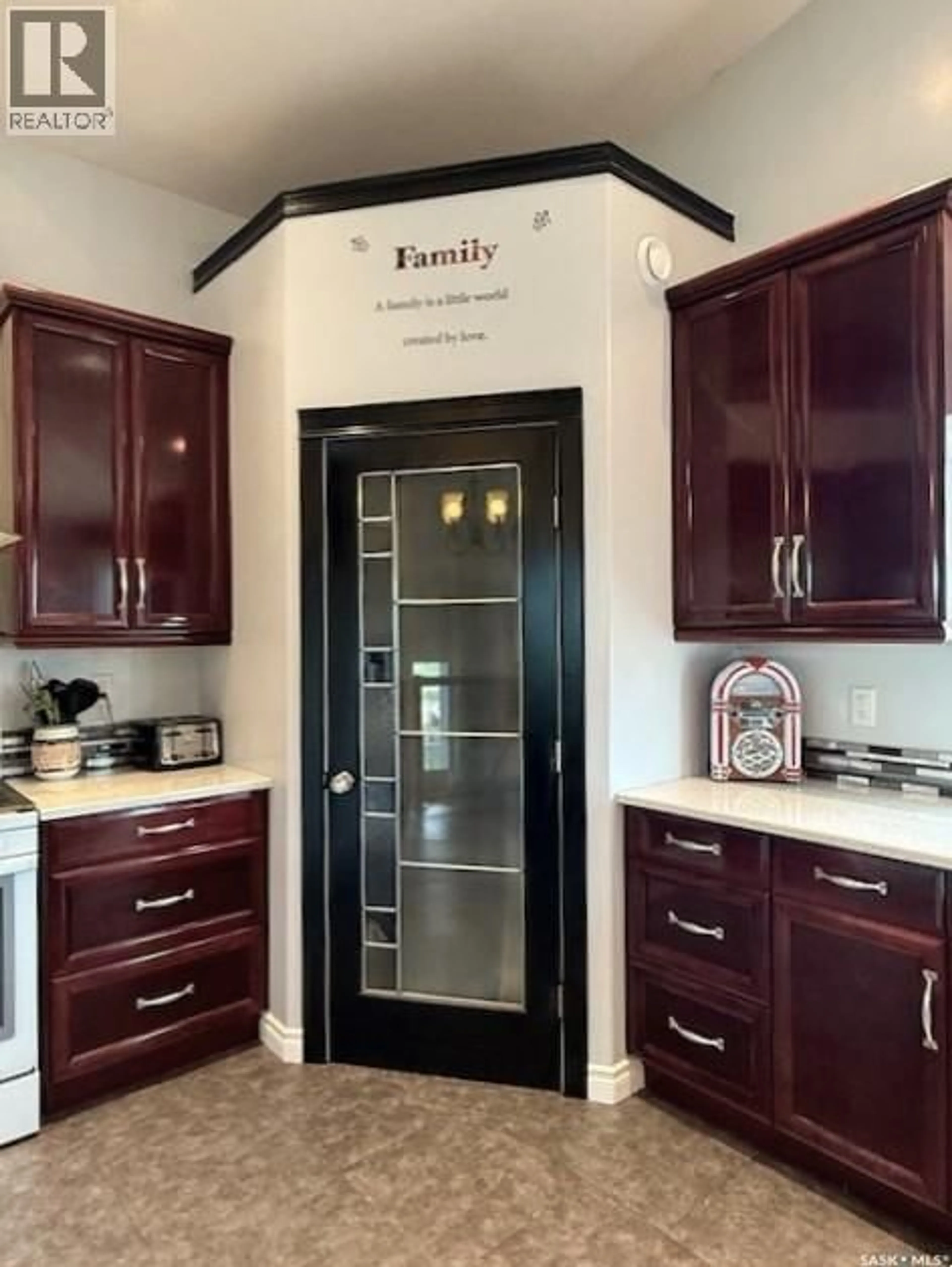 Contemporary kitchen, ceramic/tile floor for 51 PARK BOULEVARD, Melville Saskatchewan S0A2P0