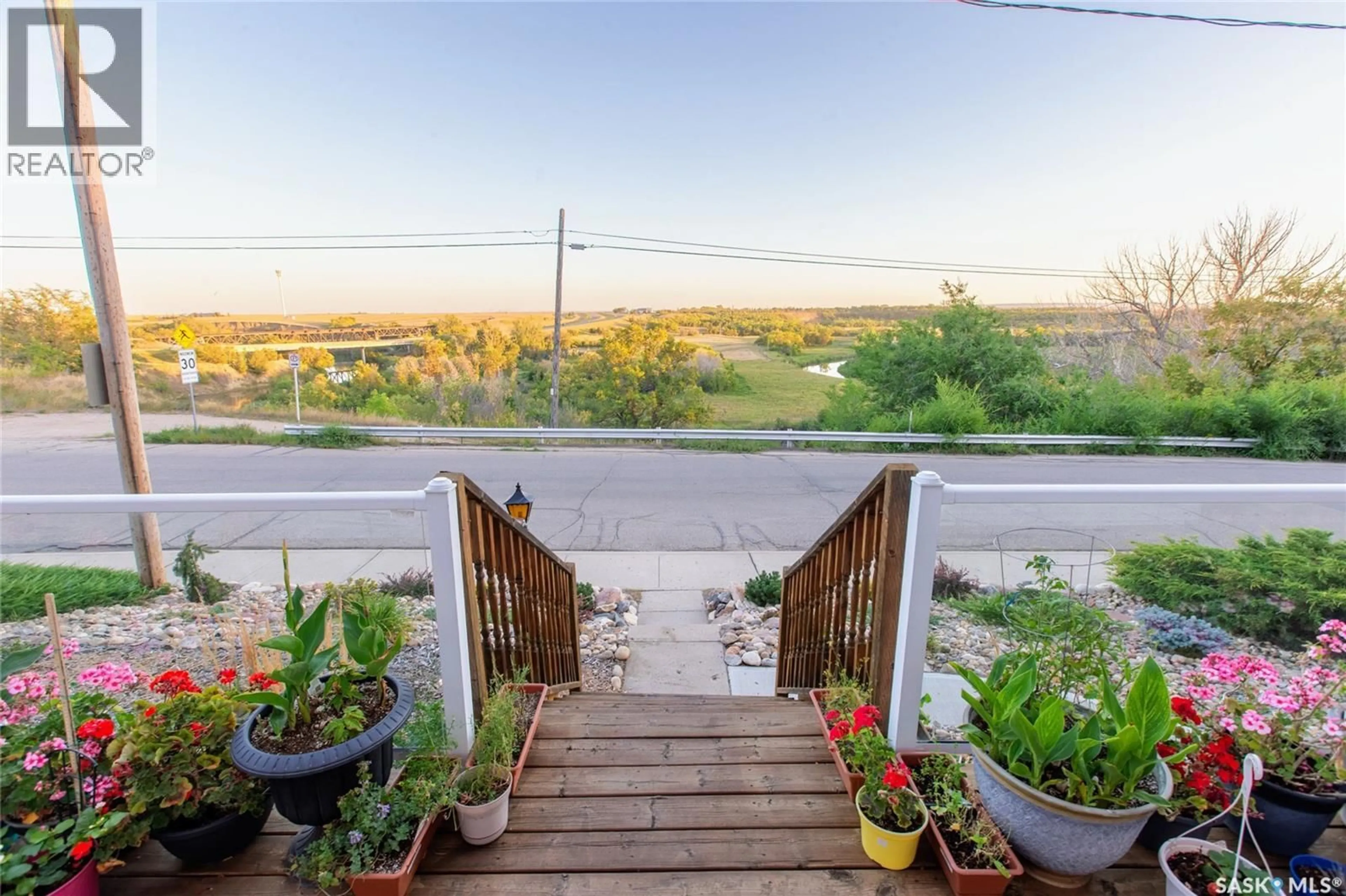 Patio, city buildings view from balcony for 168 GRANDVIEW STREET, Moose Jaw Saskatchewan S6H5K7