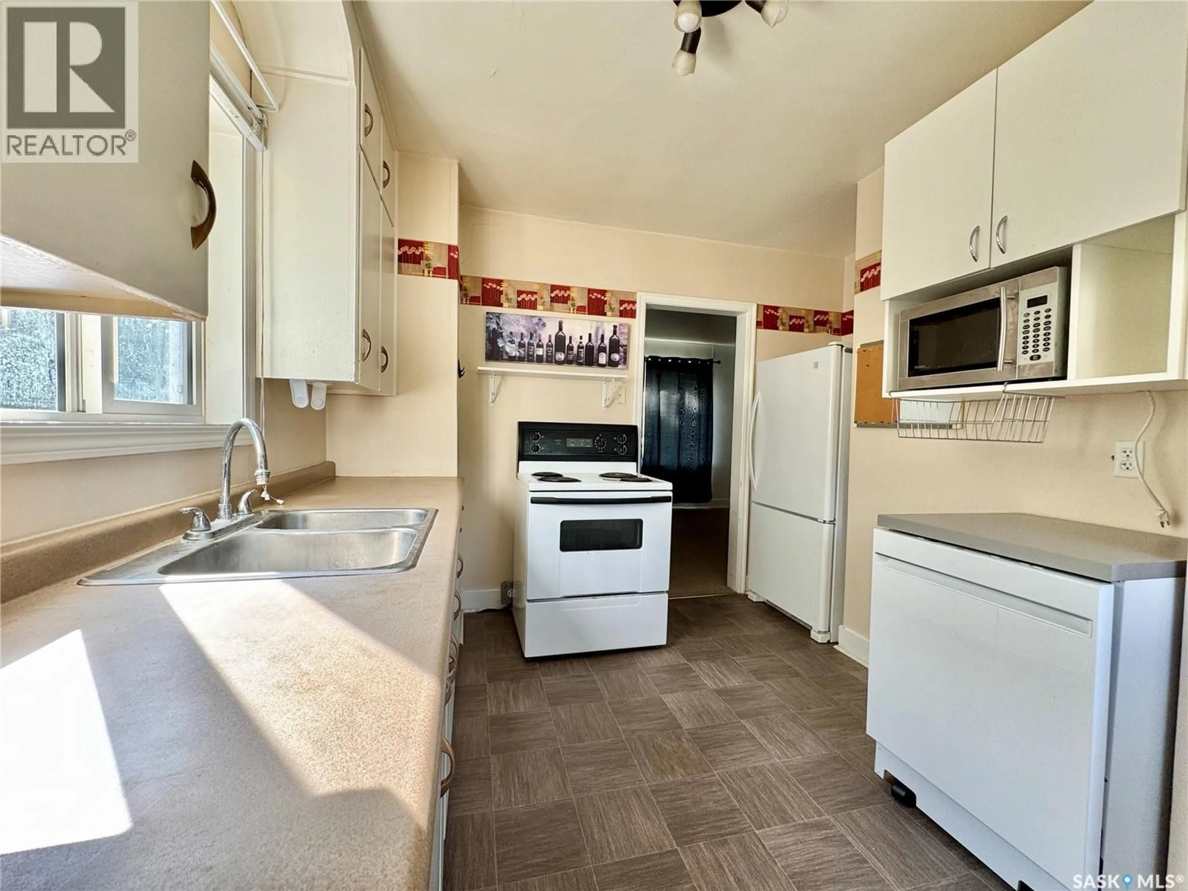 Standard kitchen, ceramic/tile floor for 249 THIRD AVENUE, Yorkton Saskatchewan S3N1C8