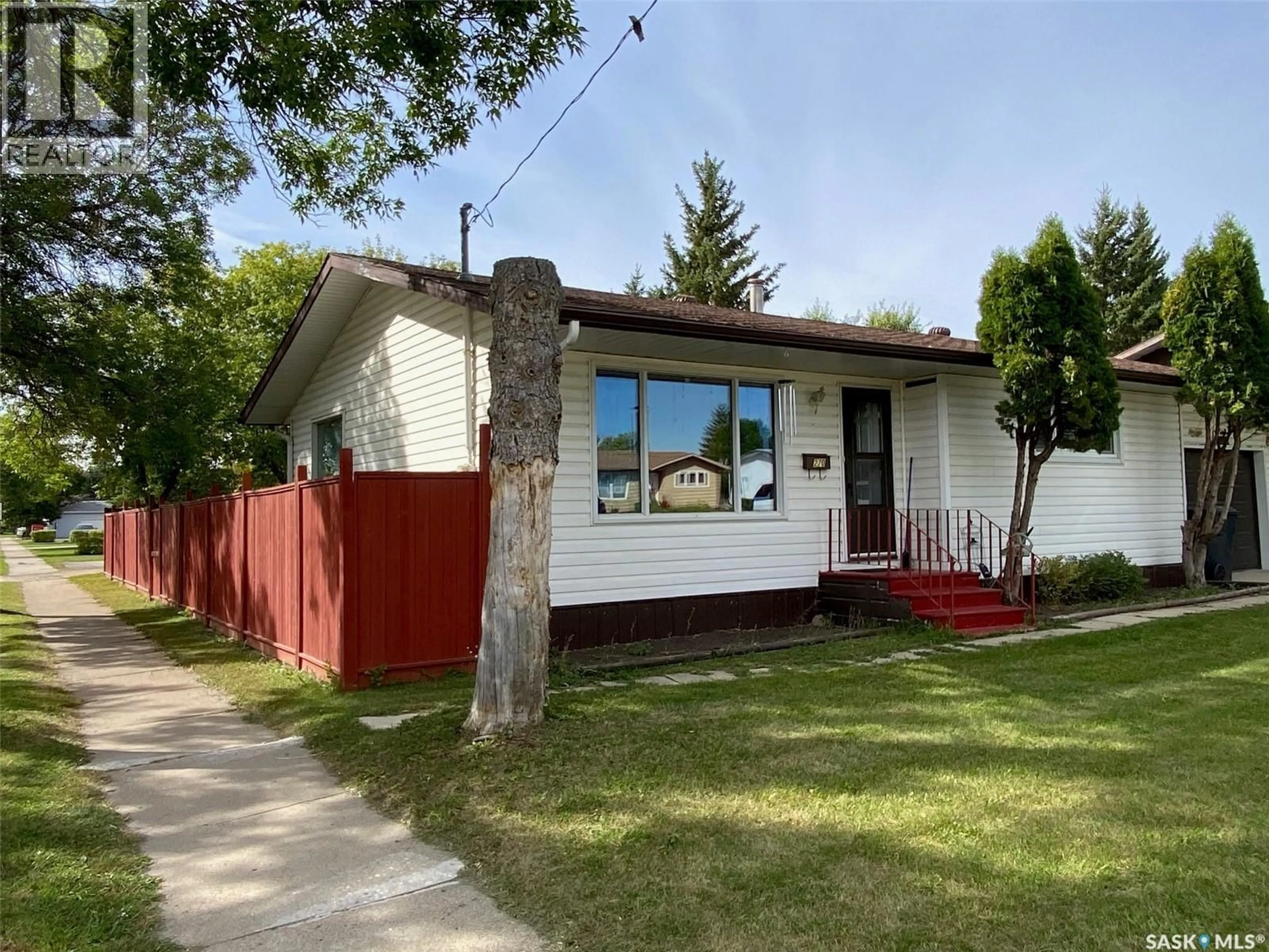Unknown for 270 SIXTH AVENUE, Yorkton Saskatchewan S3N0Y7
