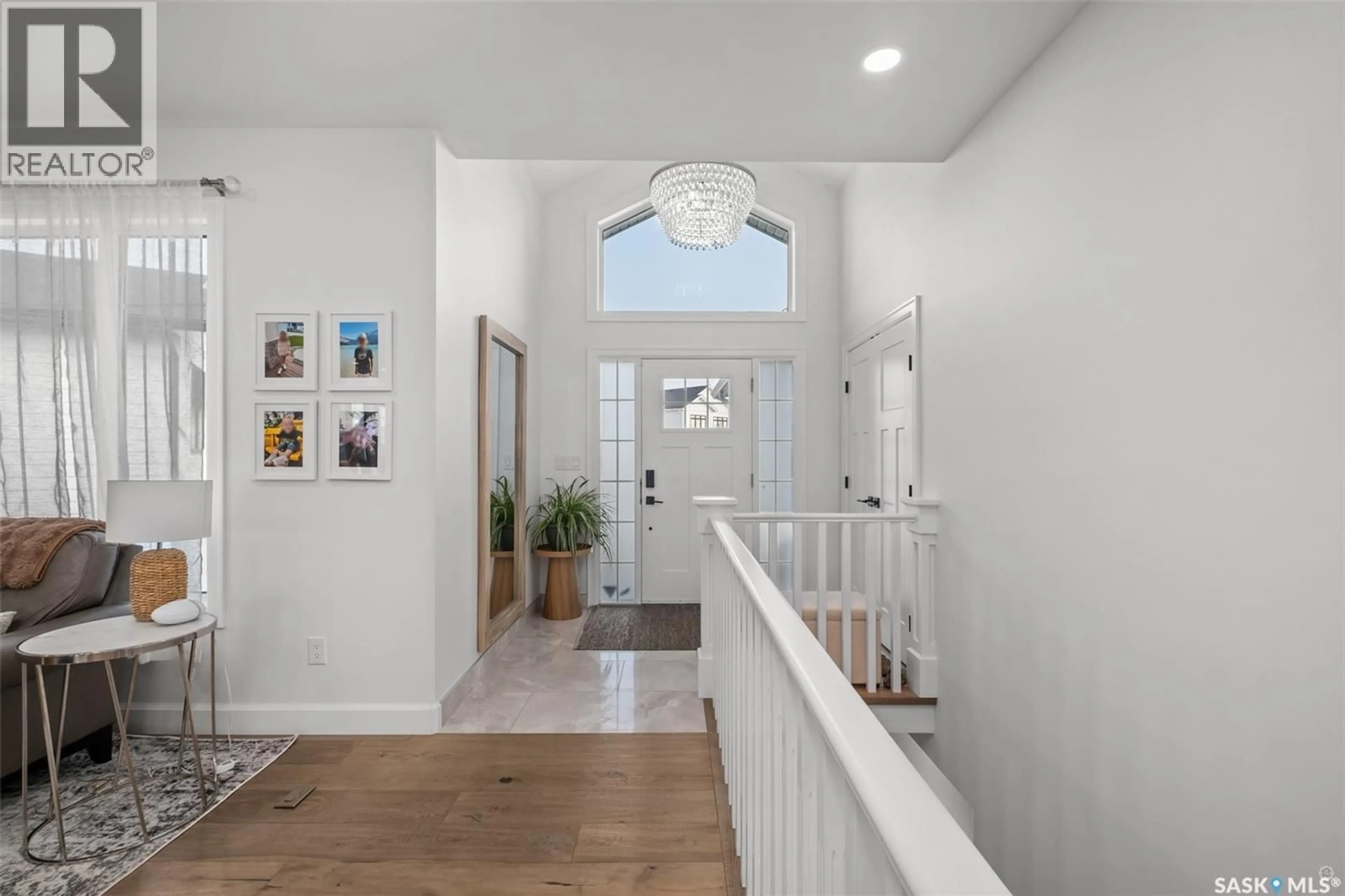 Indoor entryway for 9 WILSON BAY, Prince Albert Saskatchewan S6X0A6