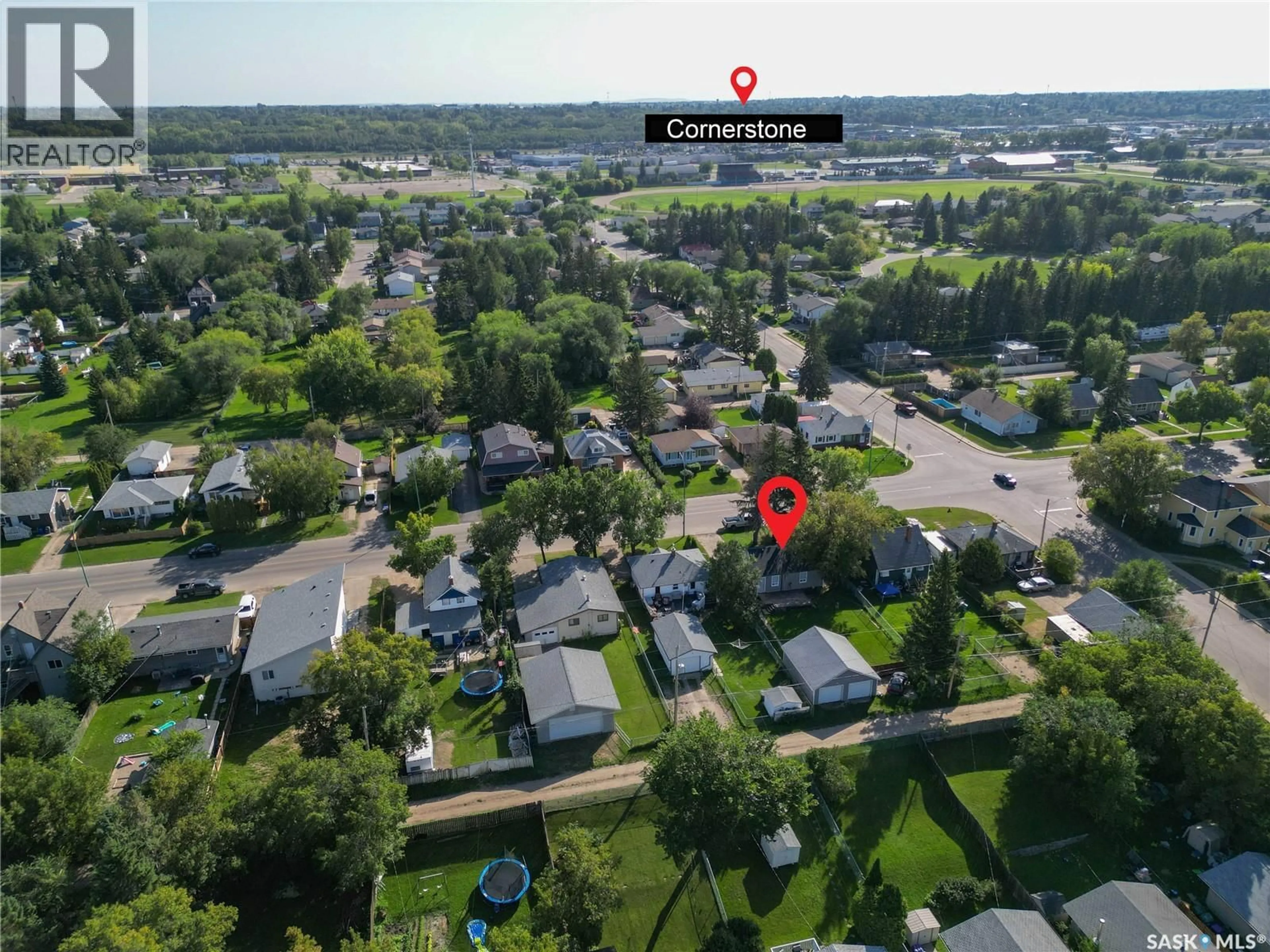 A pic from outside/outdoor area/front of a property/back of a property/a pic from drone, street for 1012 4TH STREET, Prince Albert Saskatchewan S6V0K9