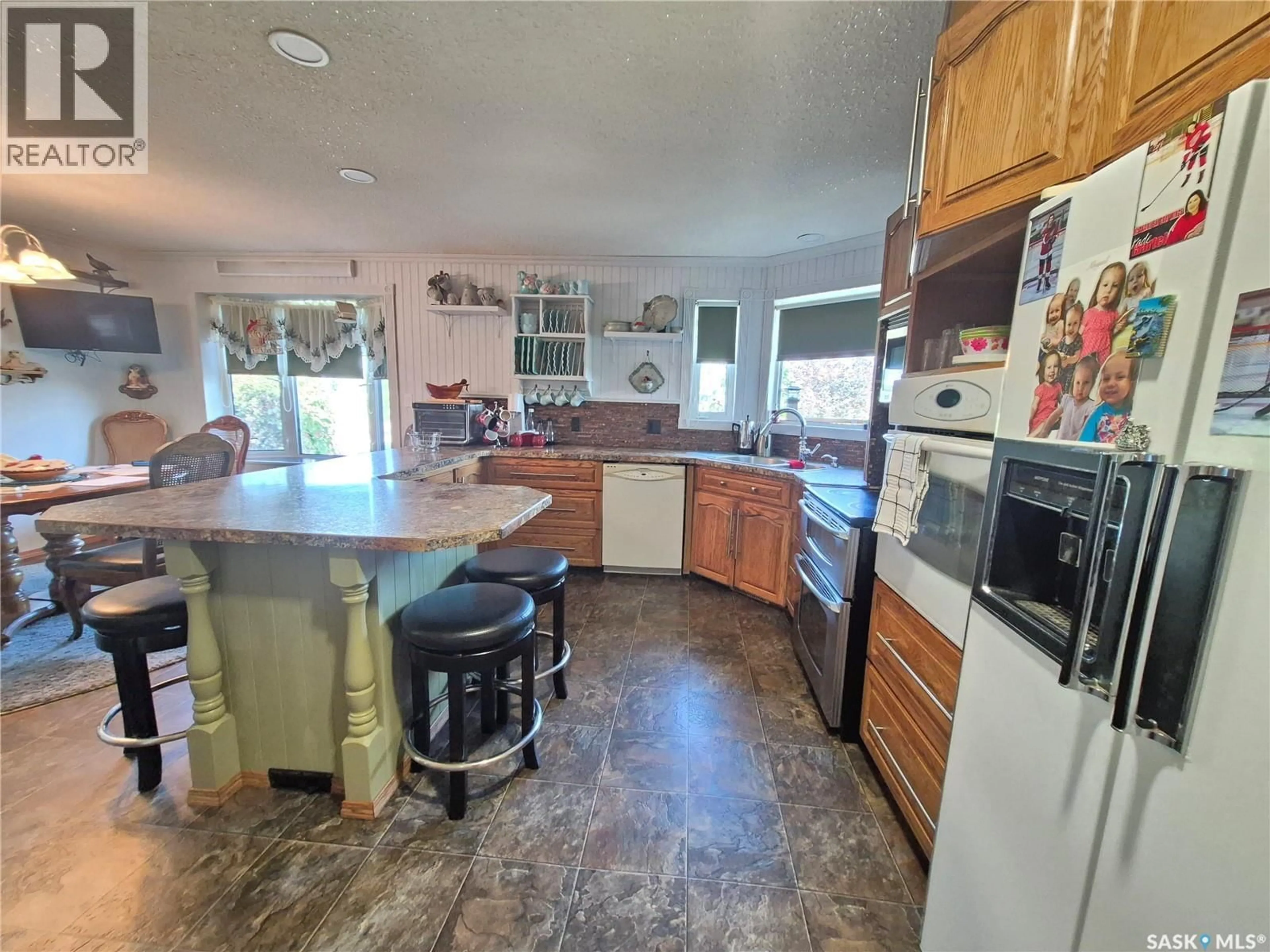 Unknown for 713 RAILWAY AVENUE, Midale Saskatchewan S0C1S0