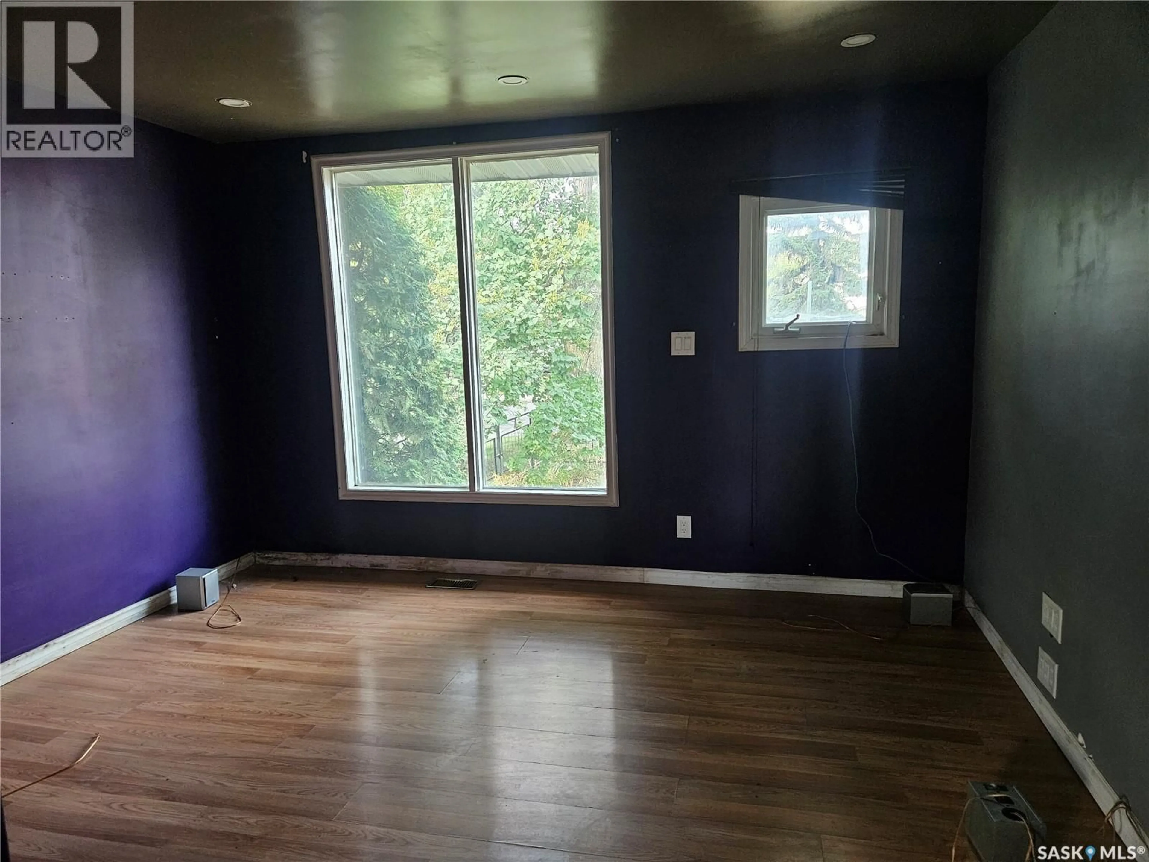 A pic of a room for 1132 M AVENUE, Saskatoon Saskatchewan S7M2M2