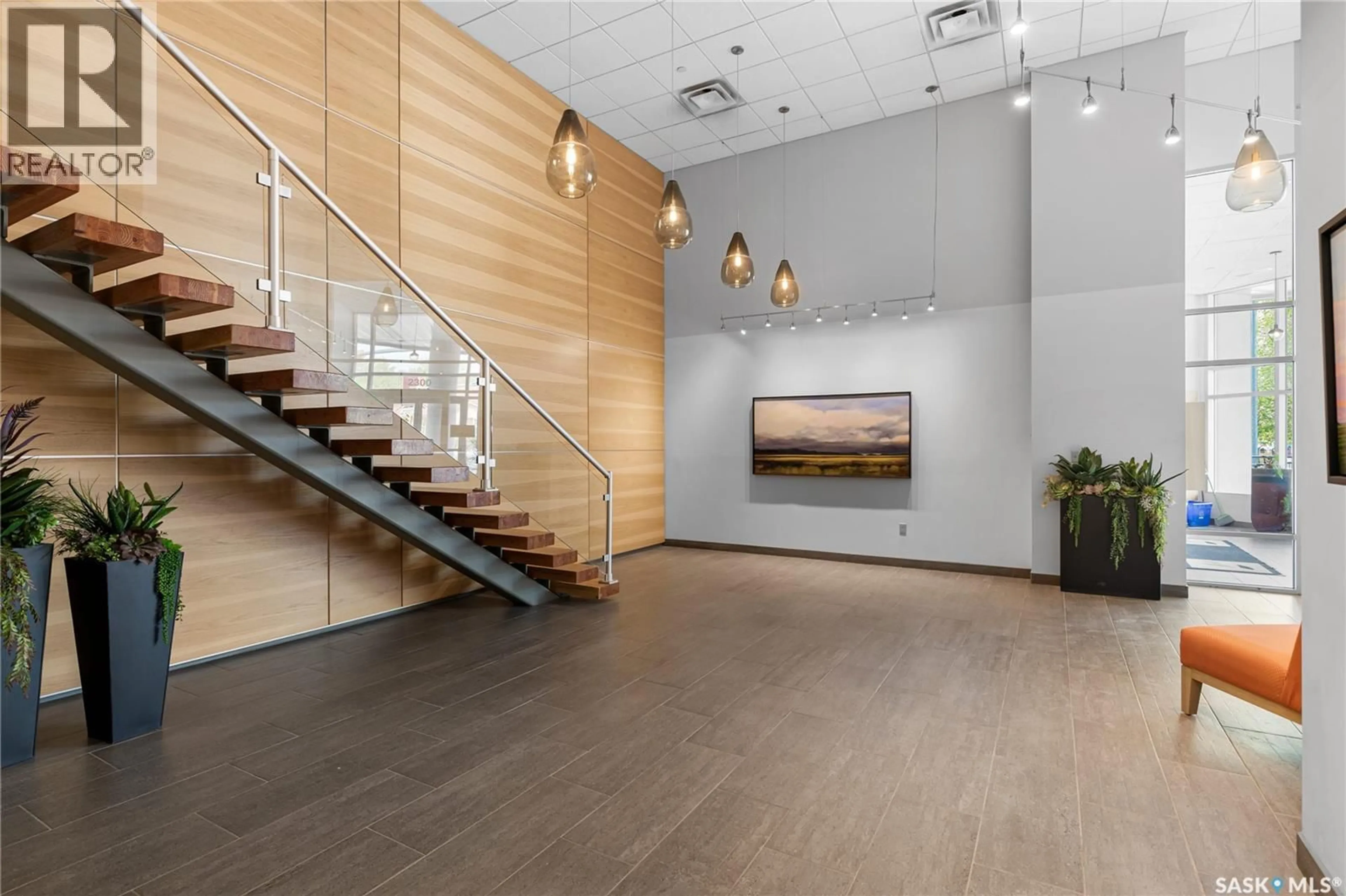 Indoor foyer for 203 - 2300 BROAD STREET, Regina Saskatchewan S4P1Y8