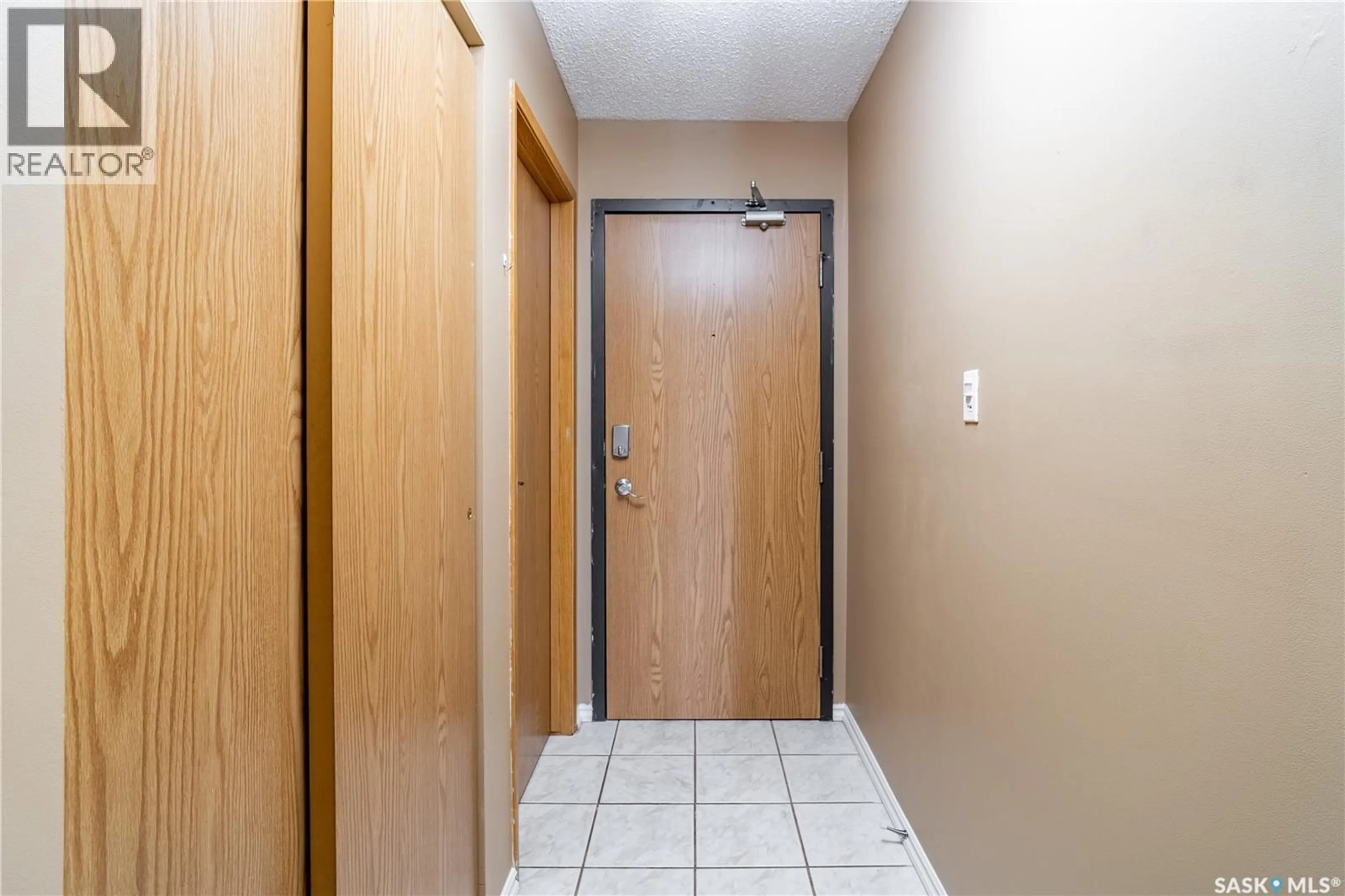 Unknown for 2410 - 418 HESELTINE ROAD, Regina Saskatchewan S4V1N9