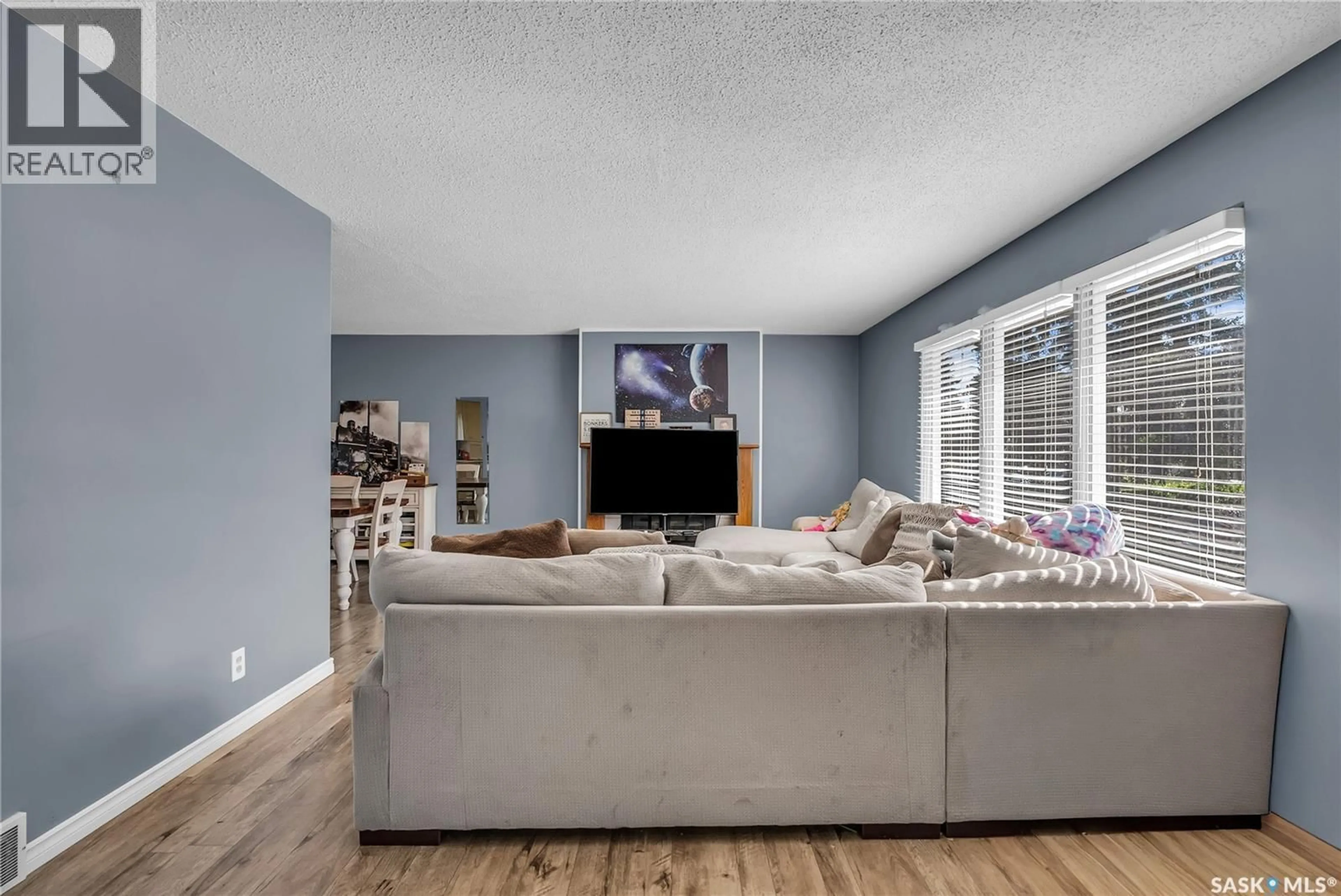 Living room with furniture, unknown for 15 MOXON CRESCENT, Saskatoon Saskatchewan S7H3B8