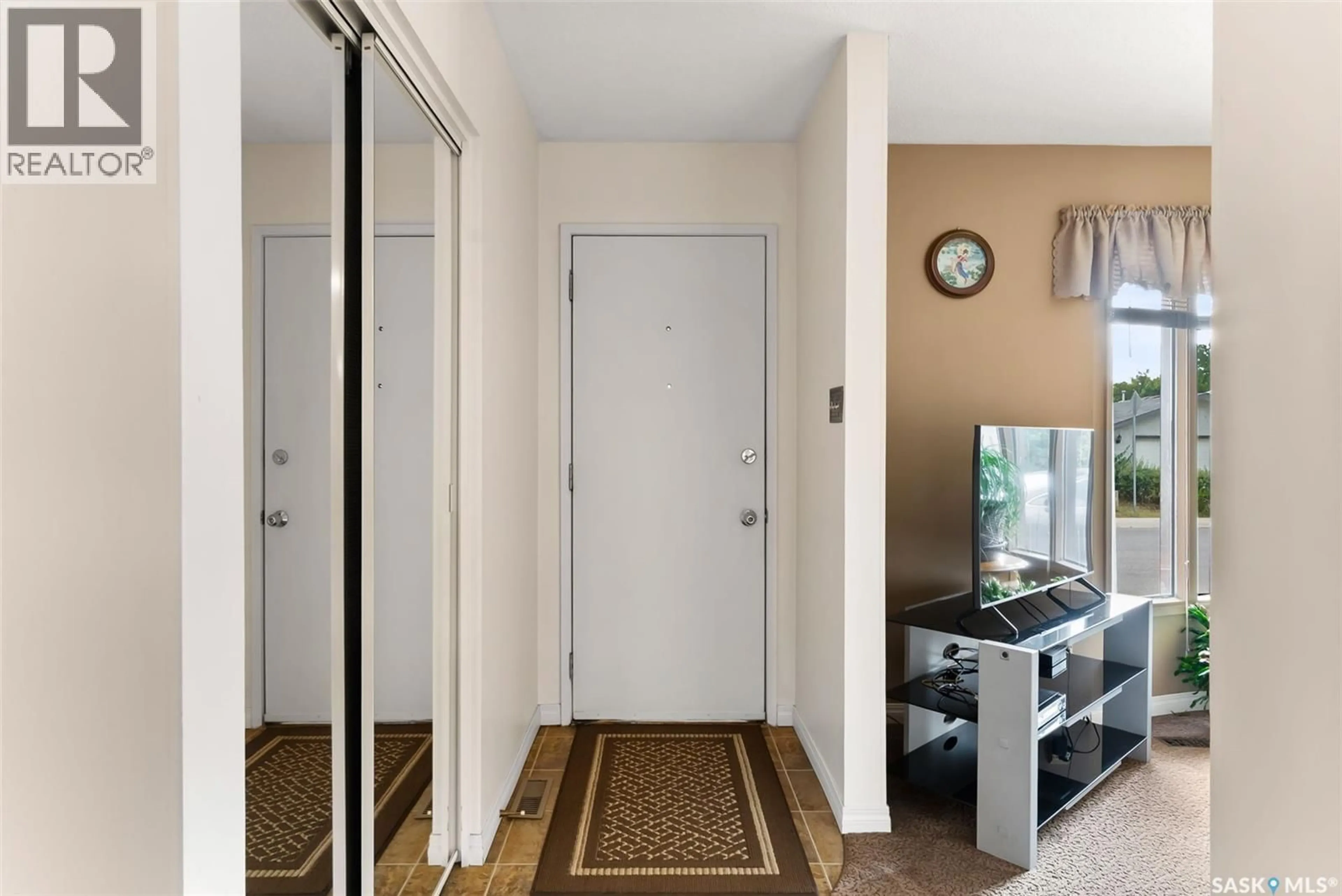 Indoor entryway for 302 CAVENDISH STREET, Regina Saskatchewan S4N4J8