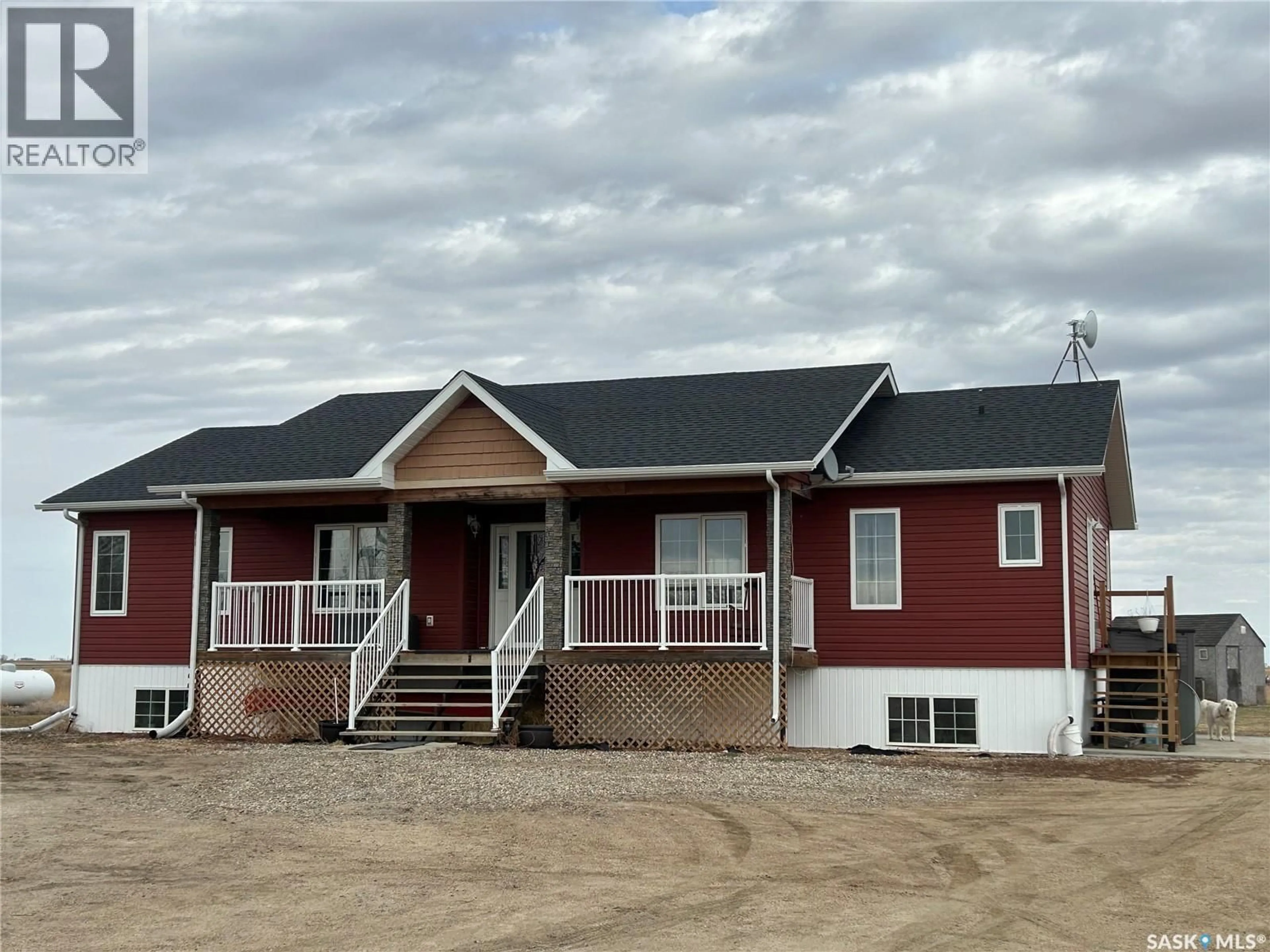 Home with vinyl exterior material, building for ACREAGE NE AIRPORT ROAD, Estevan Saskatchewan S4A2H7