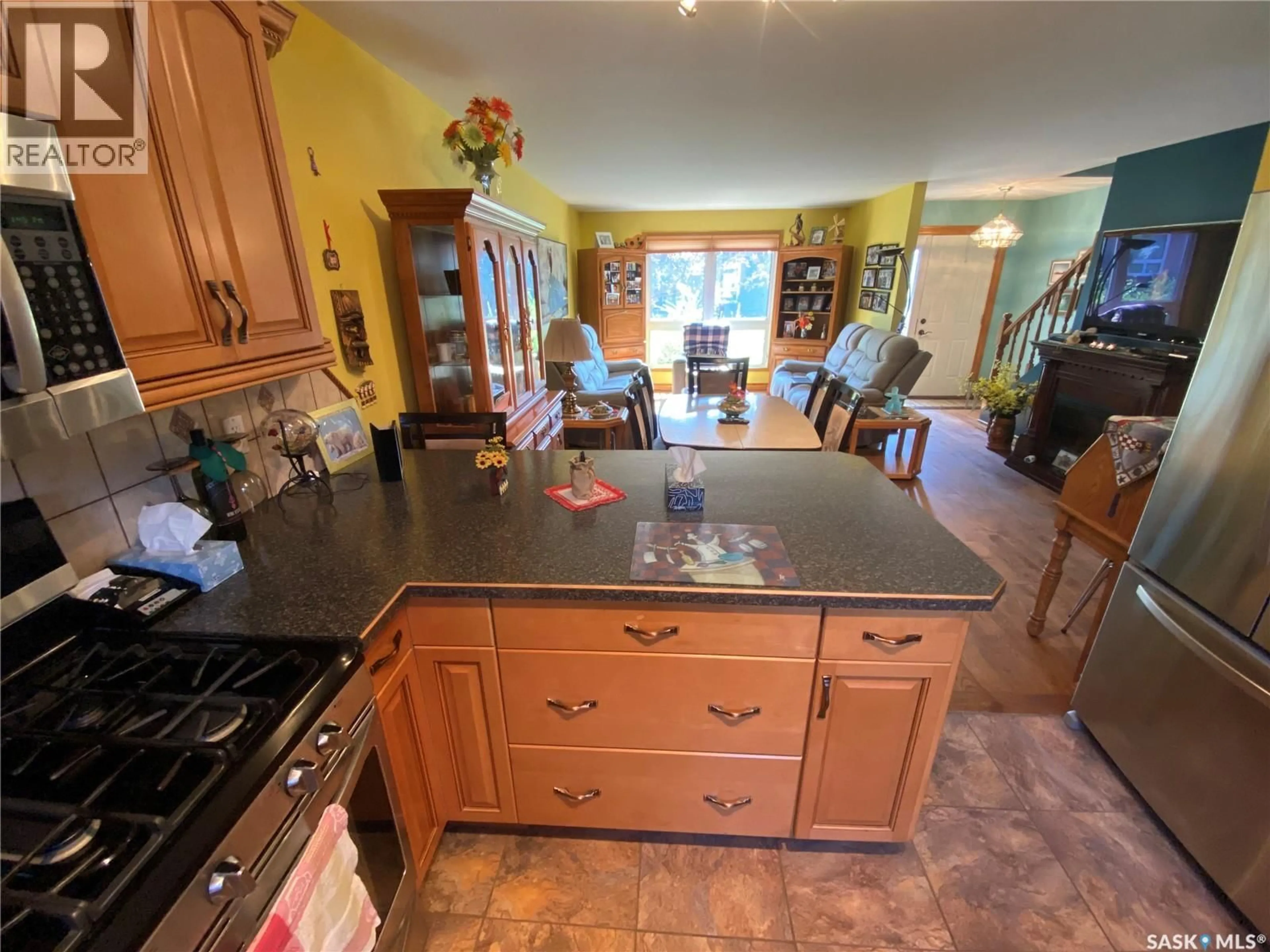 Standard kitchen, unknown for 176 MANITOBA AVENUE, Yorkton Saskatchewan S3N3G8