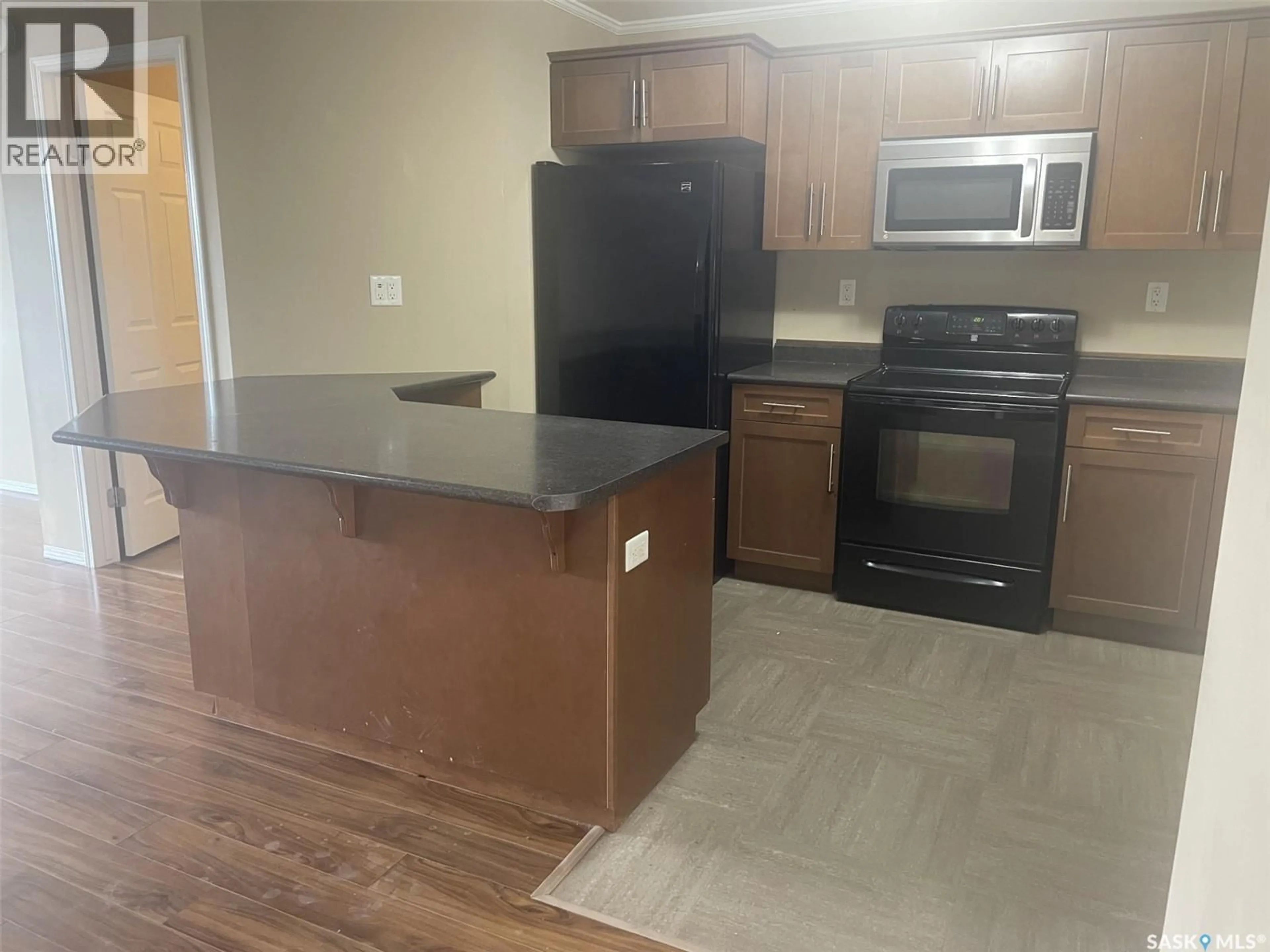 Standard kitchen, unknown for 206 - 1303 RICHARDSON ROAD, Saskatoon Saskatchewan S7R0L1