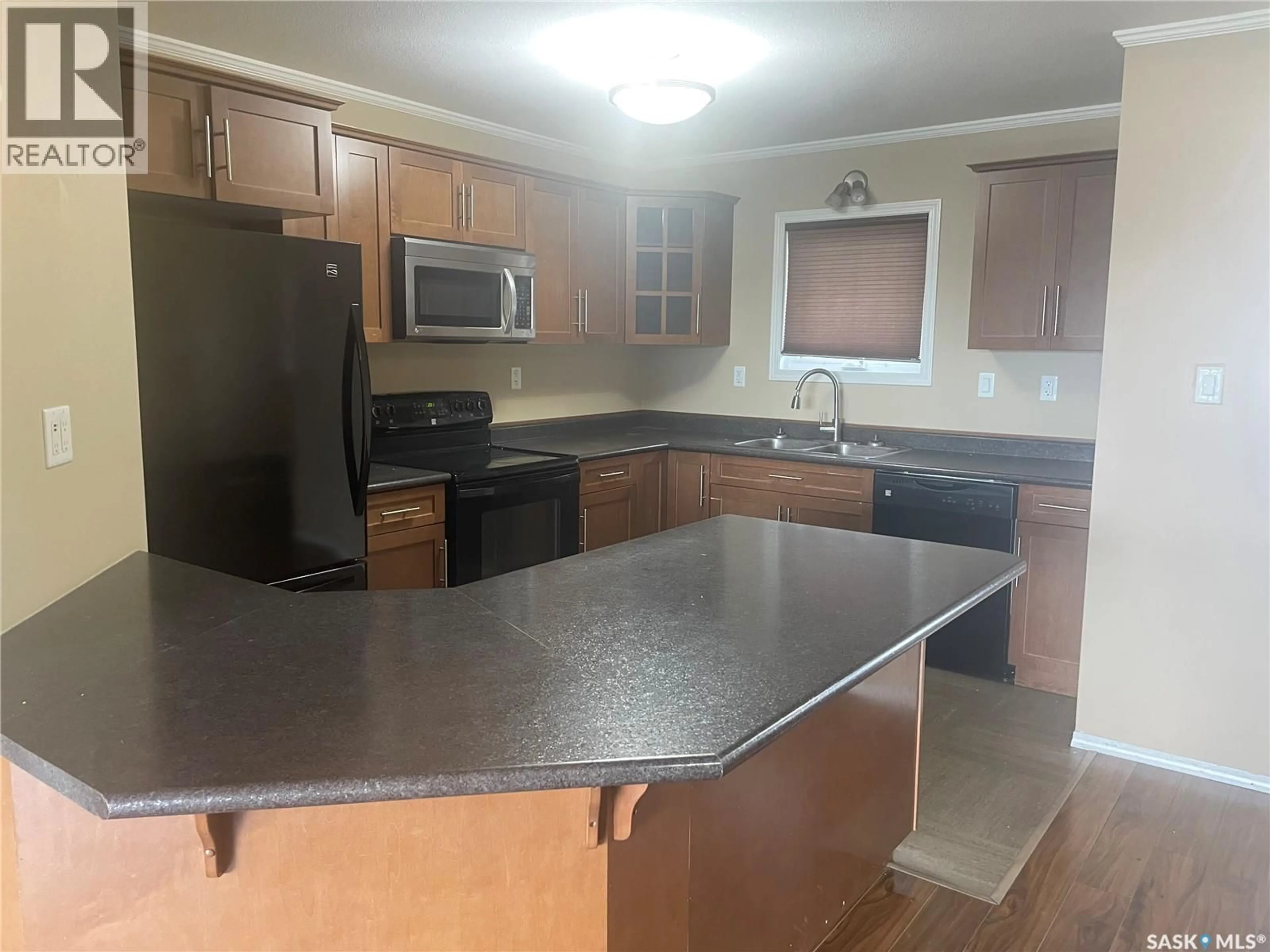 Standard kitchen, unknown for 206 - 1303 RICHARDSON ROAD, Saskatoon Saskatchewan S7R0L1