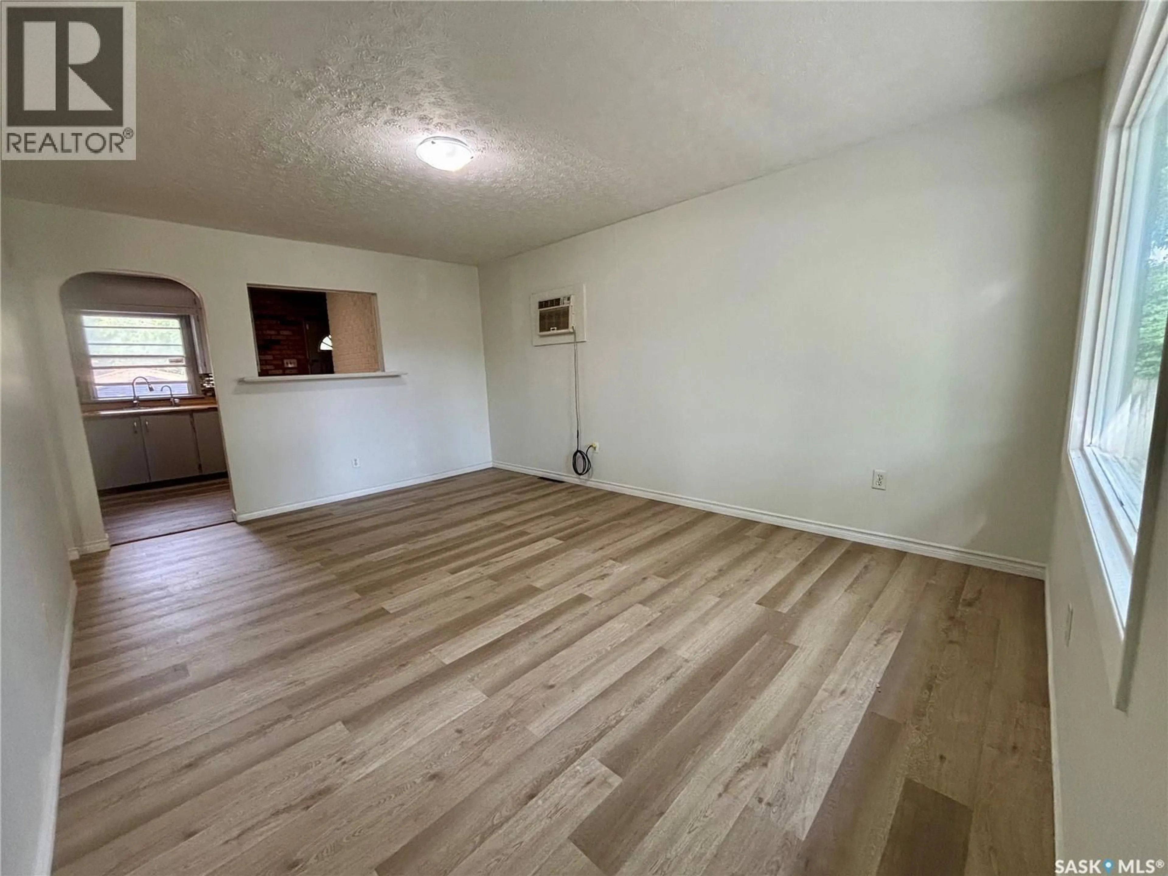 A pic of a room for 1020 ELPHINSTONE STREET, Regina Saskatchewan S4T3L8