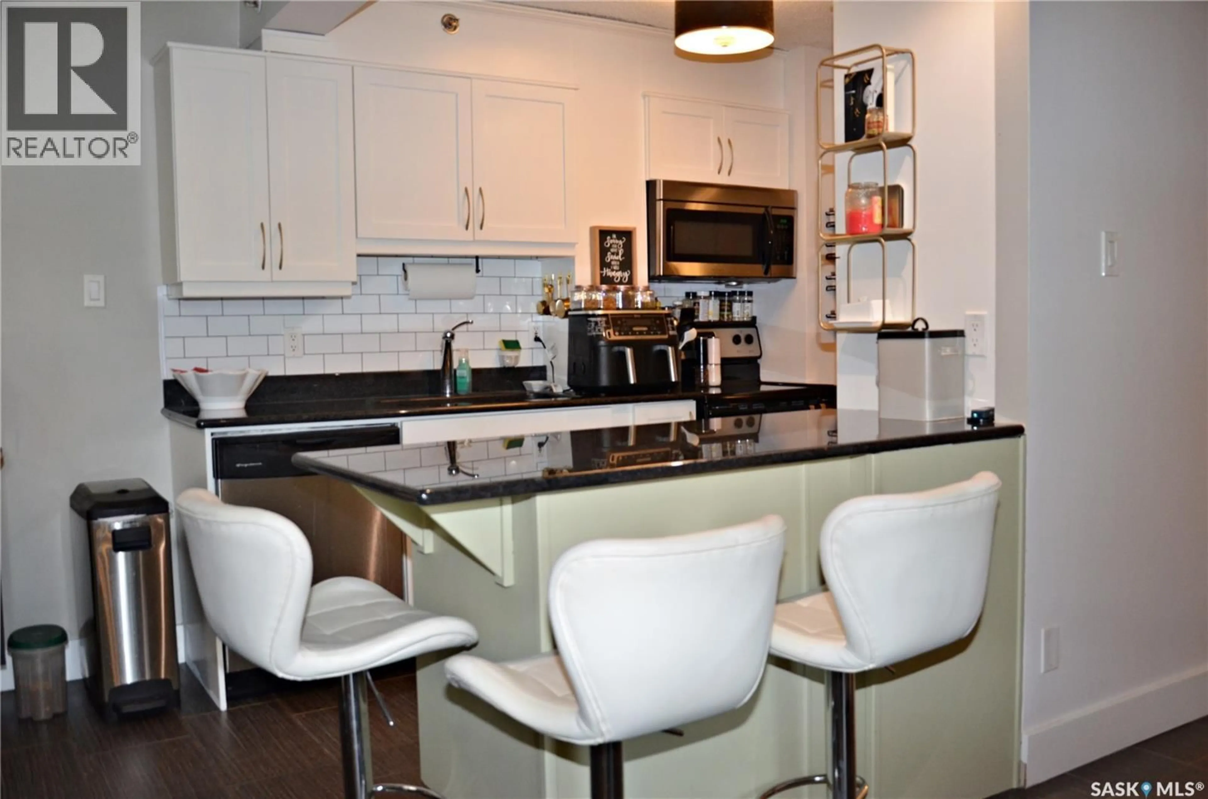 Contemporary kitchen, ceramic/tile floor for 320 - 308 5TH AVENUE, Saskatoon Saskatchewan S7K2P5