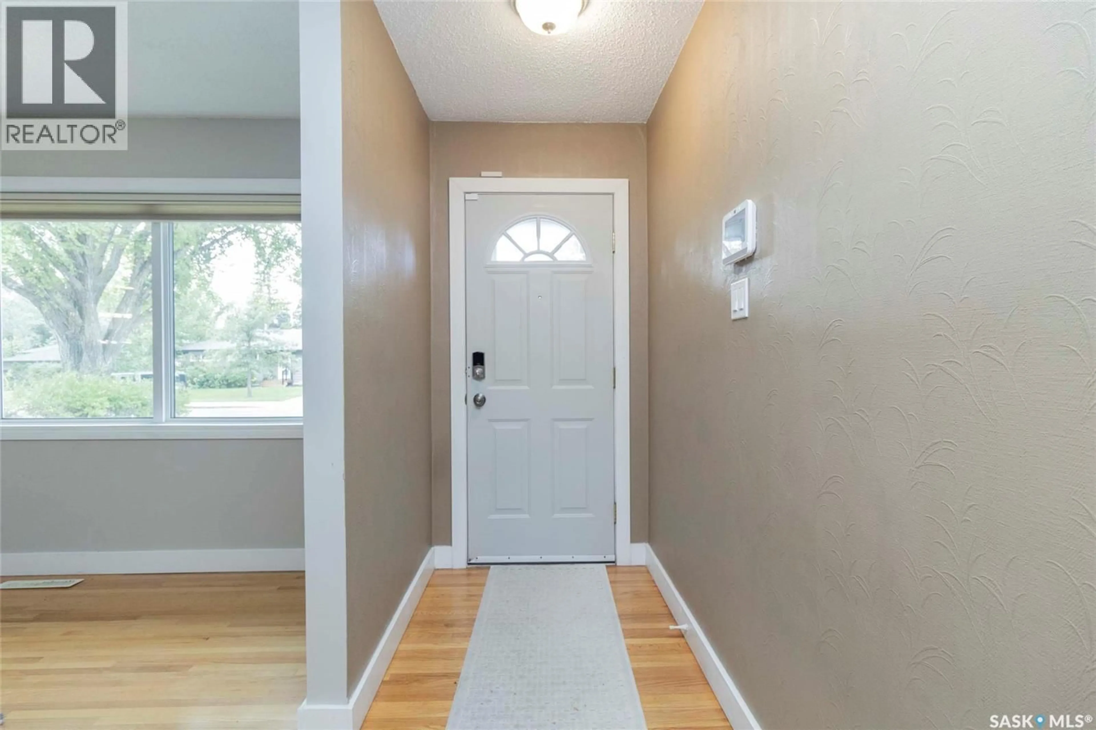 Indoor entryway for 1801 MORGAN AVENUE, Saskatoon Saskatchewan S7H2S2
