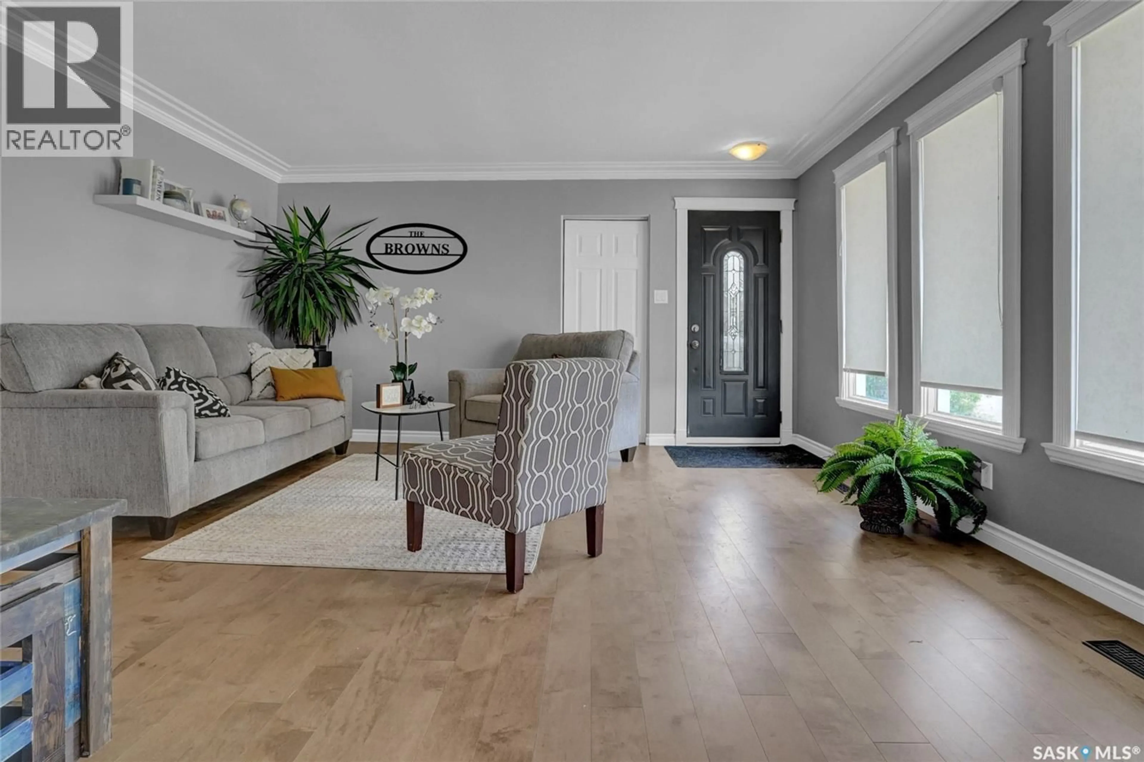 Indoor entryway for 750 15TH AVENUE, Moose Jaw Saskatchewan S6H7P6