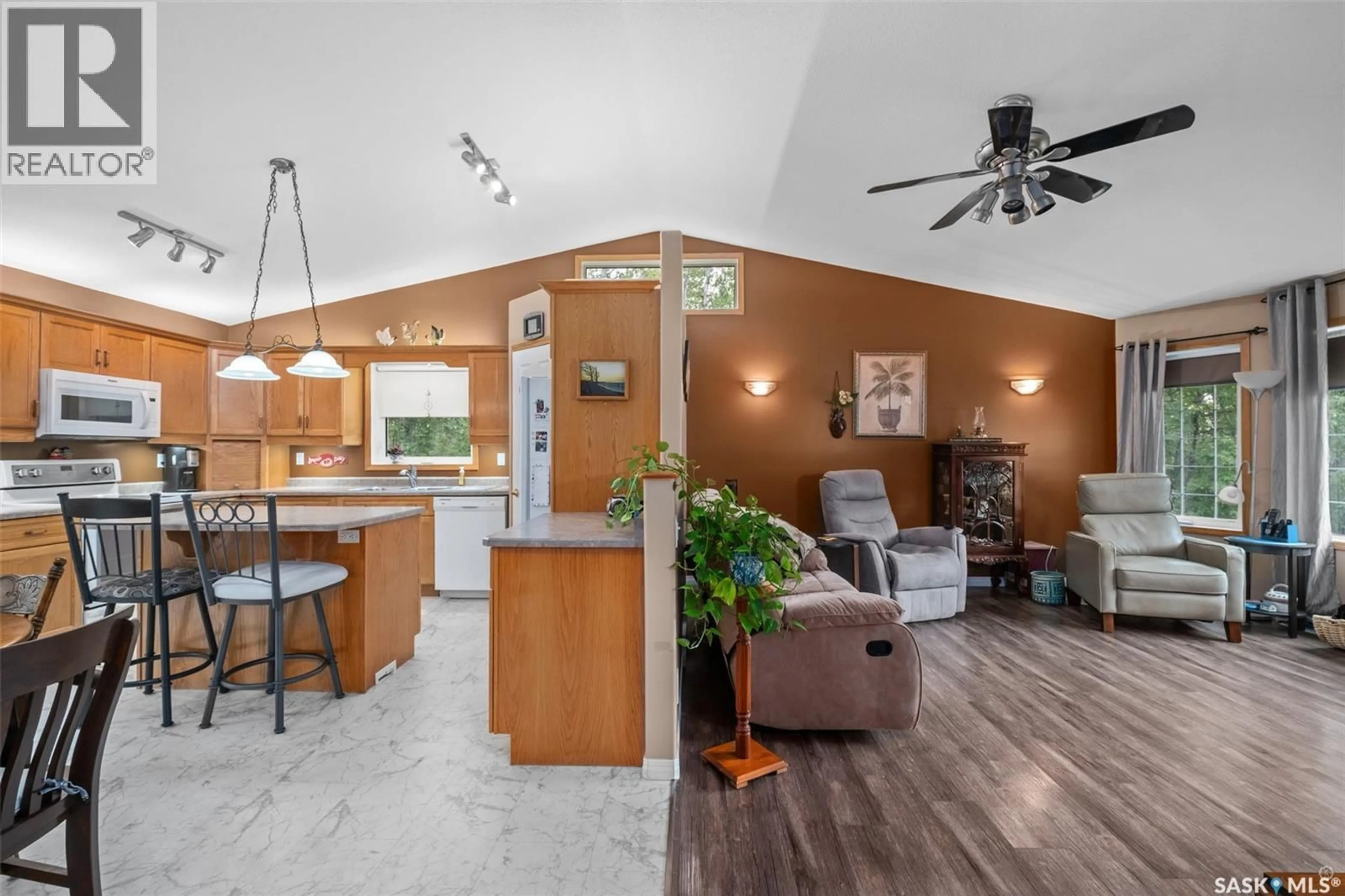 Open concept kitchen, unknown for 609 BOUNDARY STREET, Buckland Rm No. 491 Saskatchewan S6V5R3