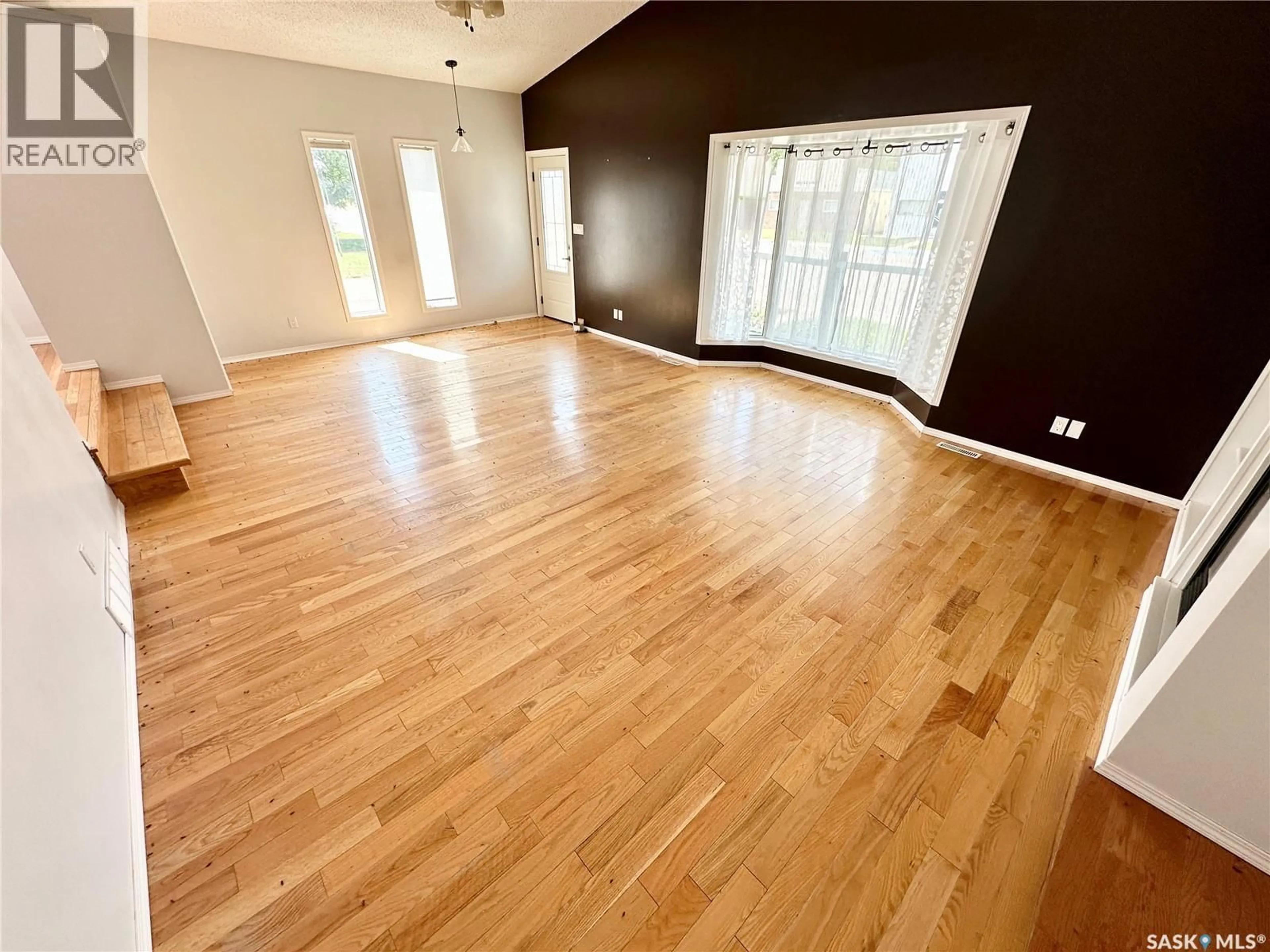 A pic of a room for 120 MAIN STREET, Midale Saskatchewan S0C1S0