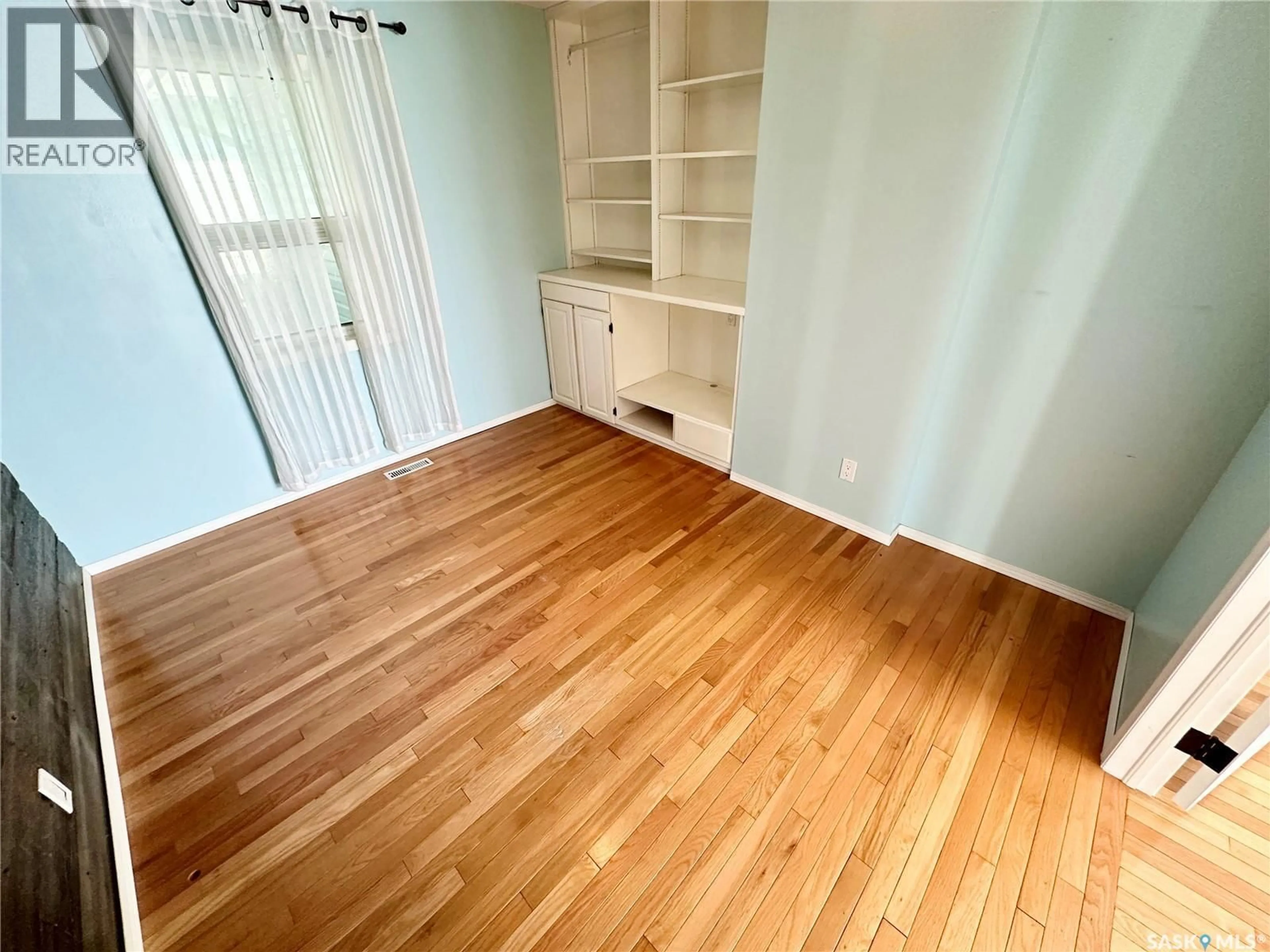 A pic of a room for 120 MAIN STREET, Midale Saskatchewan S0C1S0