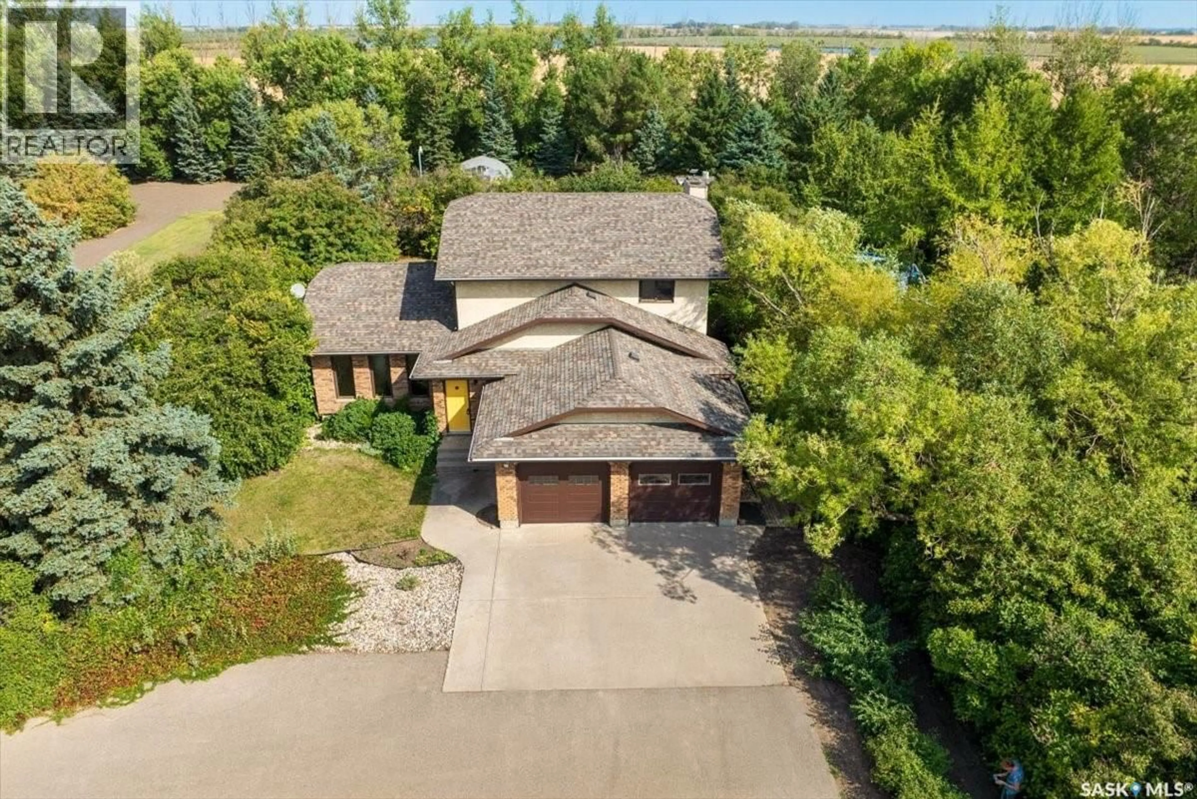 A pic from outside/outdoor area/front of a property/back of a property/a pic from drone, street for GOLDEN WILLOW FARM, Sherwood Rm No. 159 Saskatchewan S4W0L3