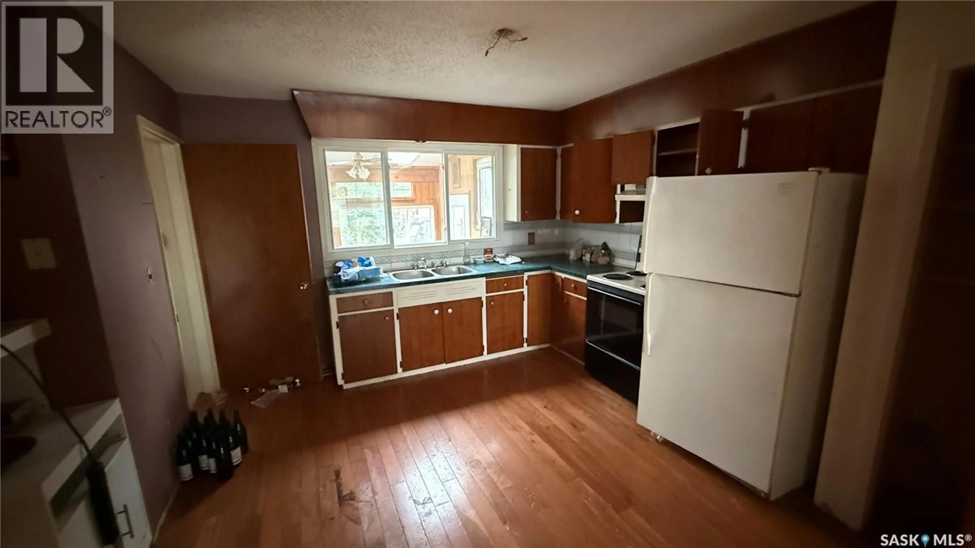 Standard kitchen, unknown for 161 ROTHWELL CRESCENT, Regina Saskatchewan S4N1R5