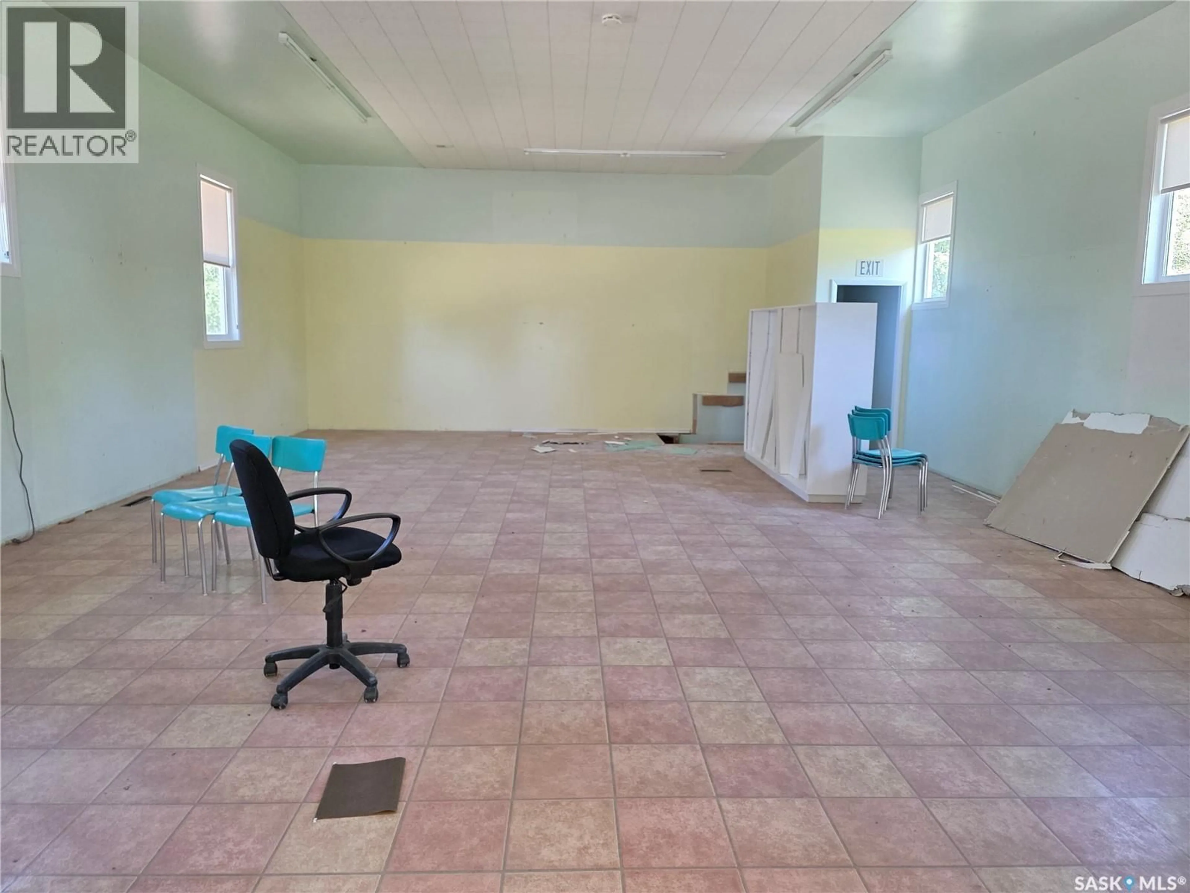 A pic of a room for 402 MINTO STREET, Elbow Saskatchewan S0H1J0