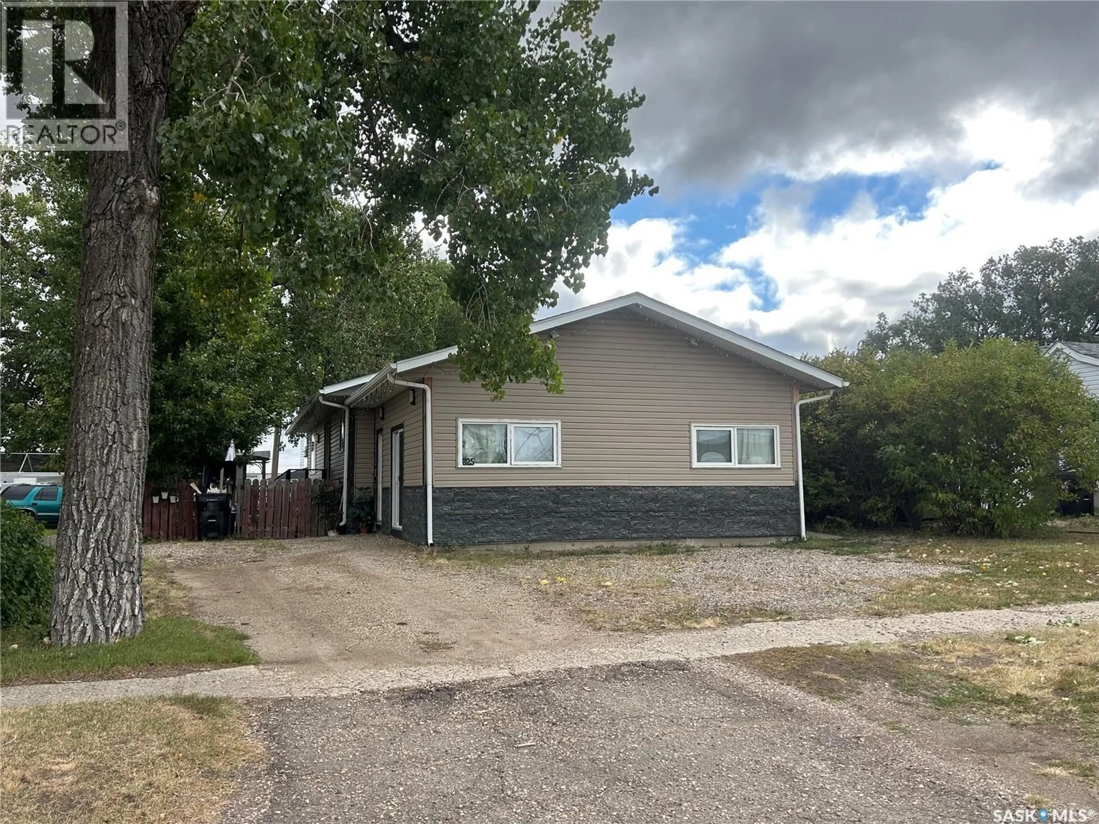 Unknown for 325 WHITE STREET, Bienfait Saskatchewan S0C0M0