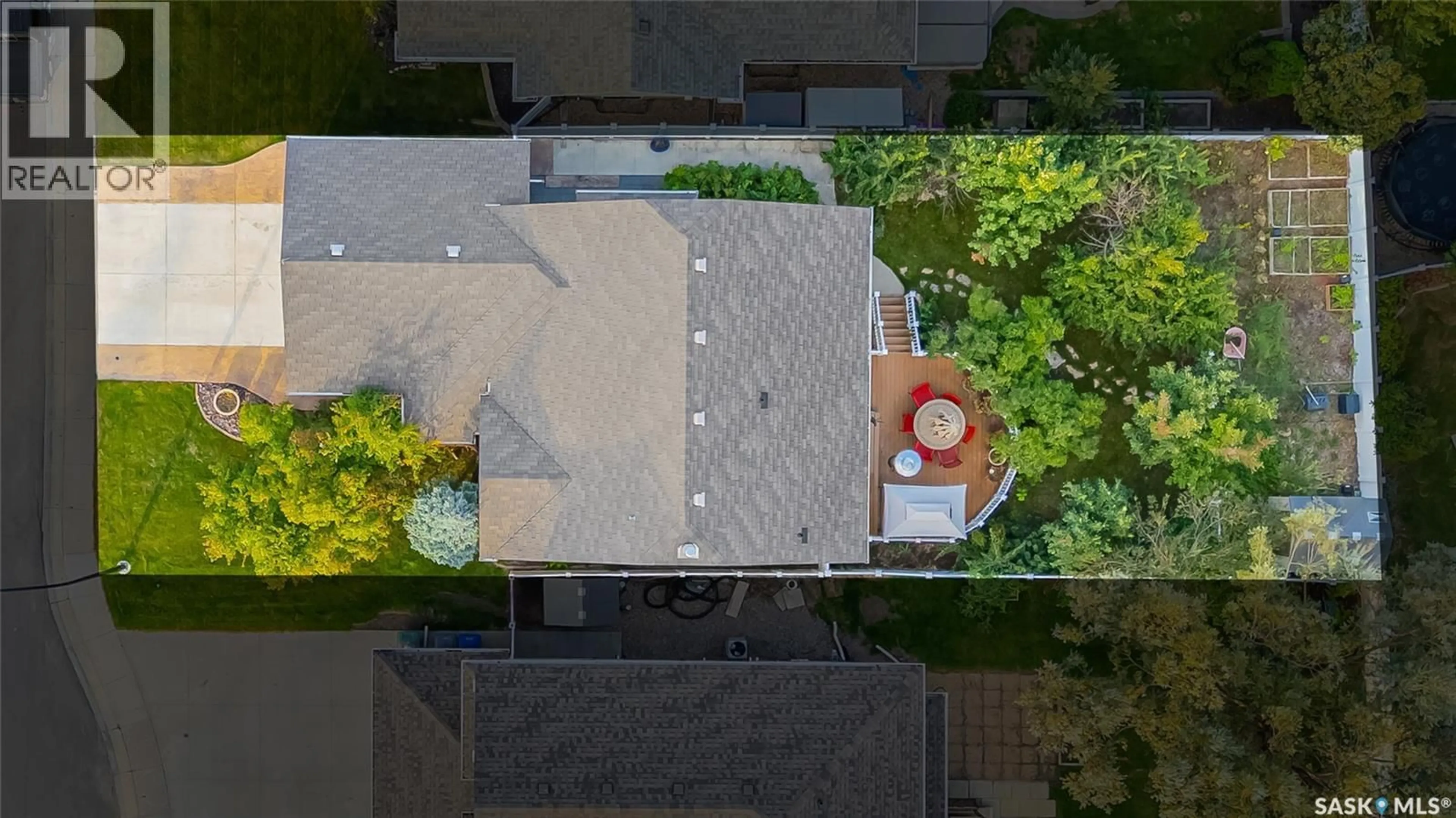 A pic from outside/outdoor area/front of a property/back of a property/a pic from drone, street for 310 MAGUIRE COURT, Saskatoon Saskatchewan S7N1A6