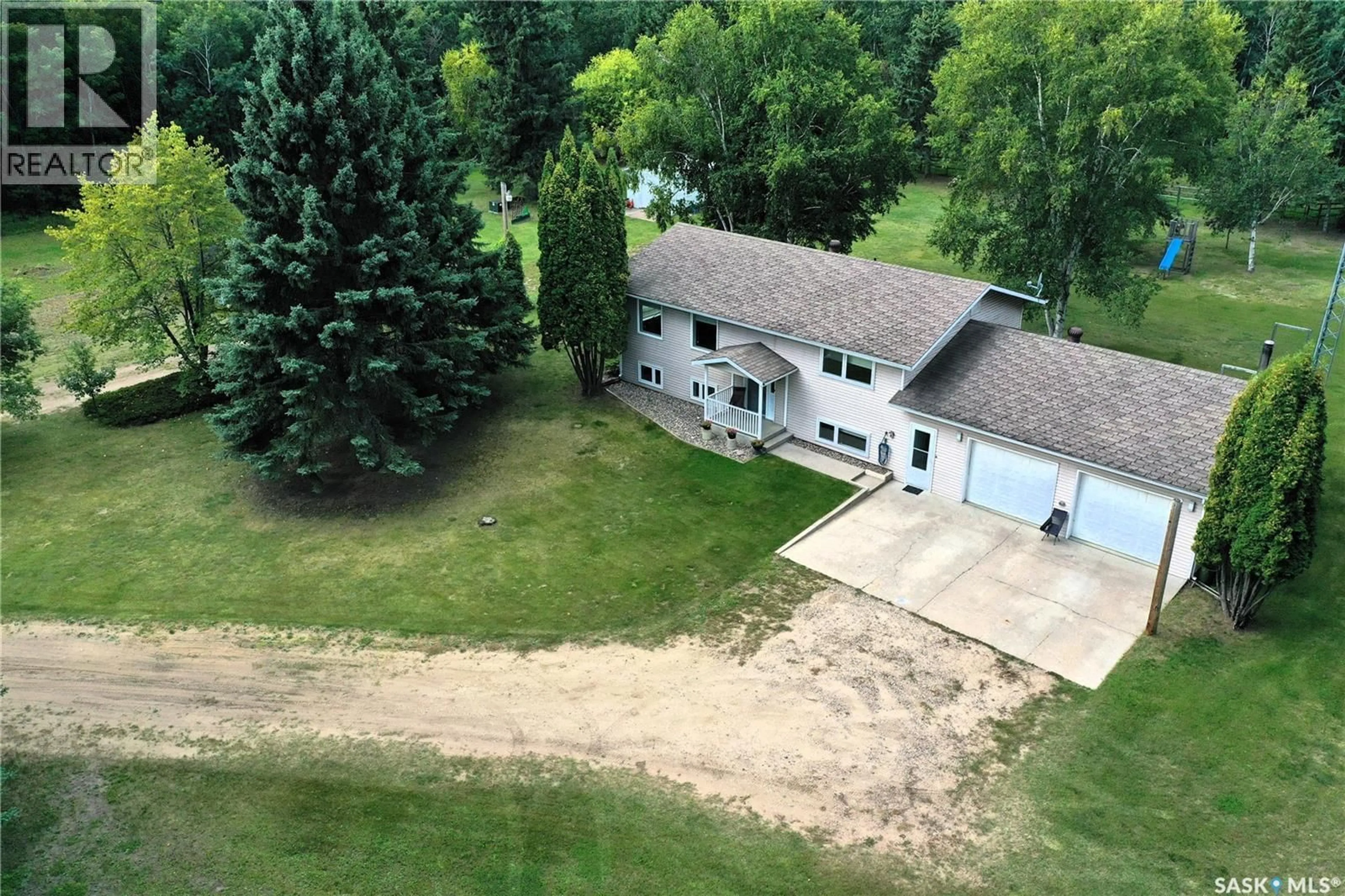 A pic from outside/outdoor area/front of a property/back of a property/a pic from drone, unknown for PANNELL ACREAGE, Nipawin Rm No. 487 Saskatchewan S0E1E0