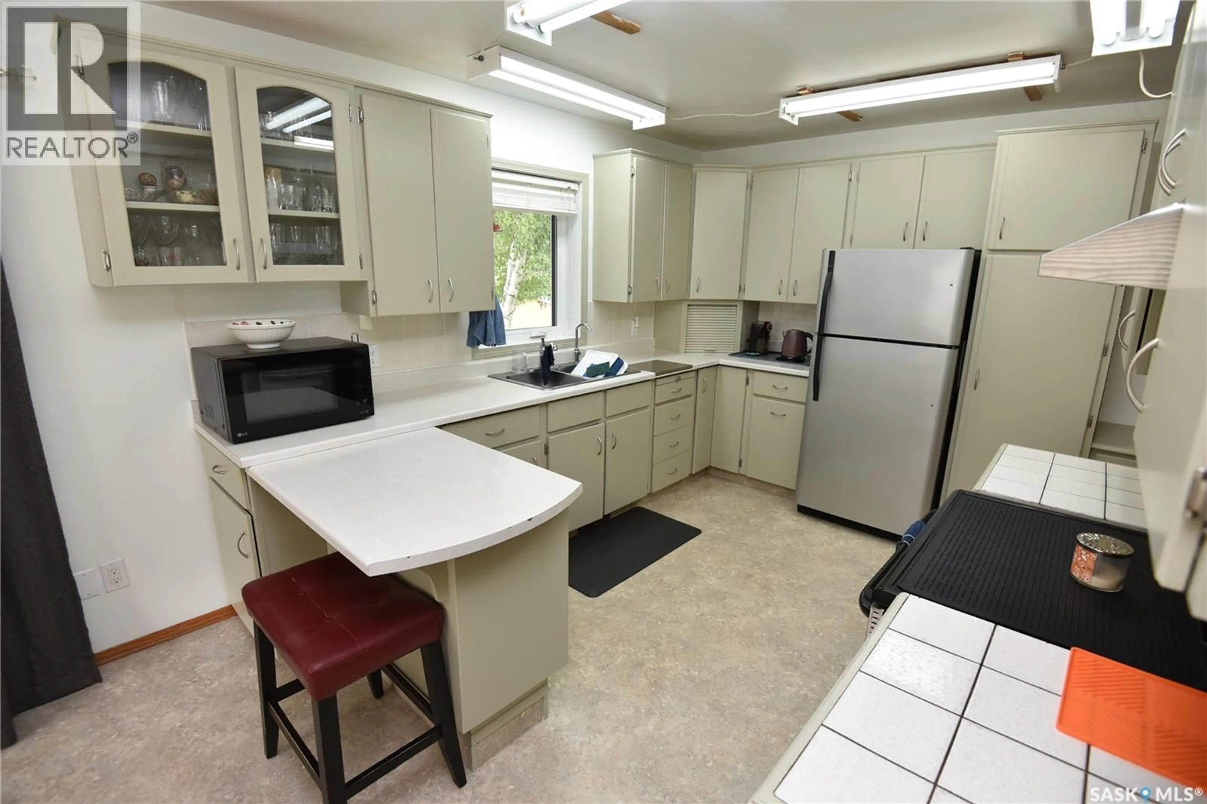 Standard kitchen, ceramic/tile floor for PANNELL ACREAGE, Nipawin Rm No. 487 Saskatchewan S0E1E0