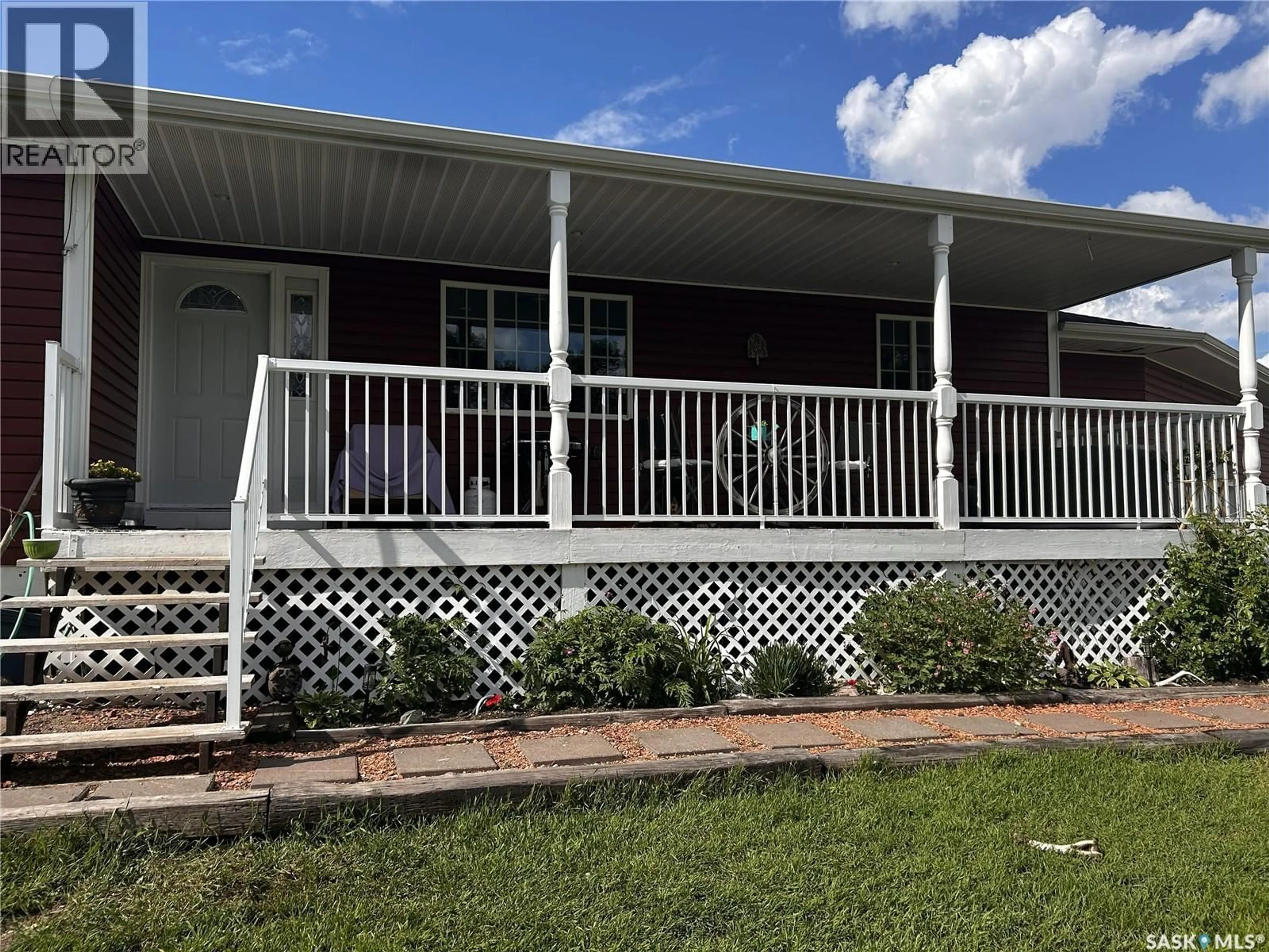 Home with vinyl exterior material, unknown for REDVERS SOUTH ACREAGE, Antler Rm No. 61 Saskatchewan S0C2H0